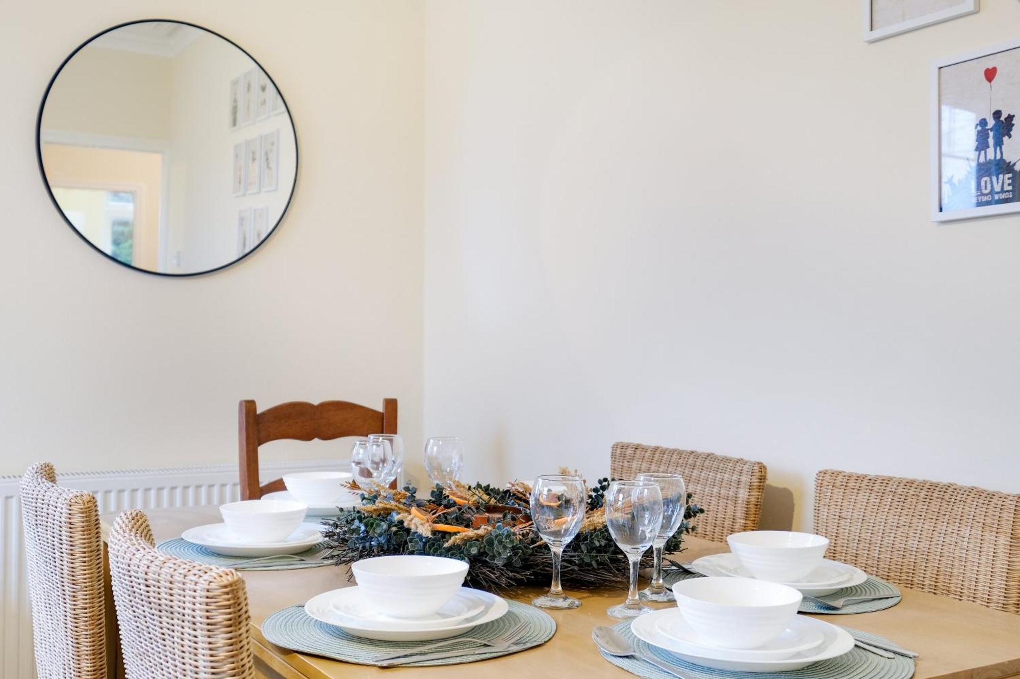 3 Bedroom And 1 Bathroom In Mountfield With Parking Appartement