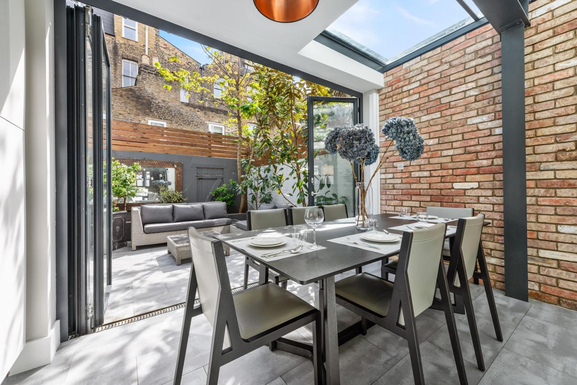 Hébergement de vacances 4 Bedroom House With Garden In Battersea Close To Chelsea Londres