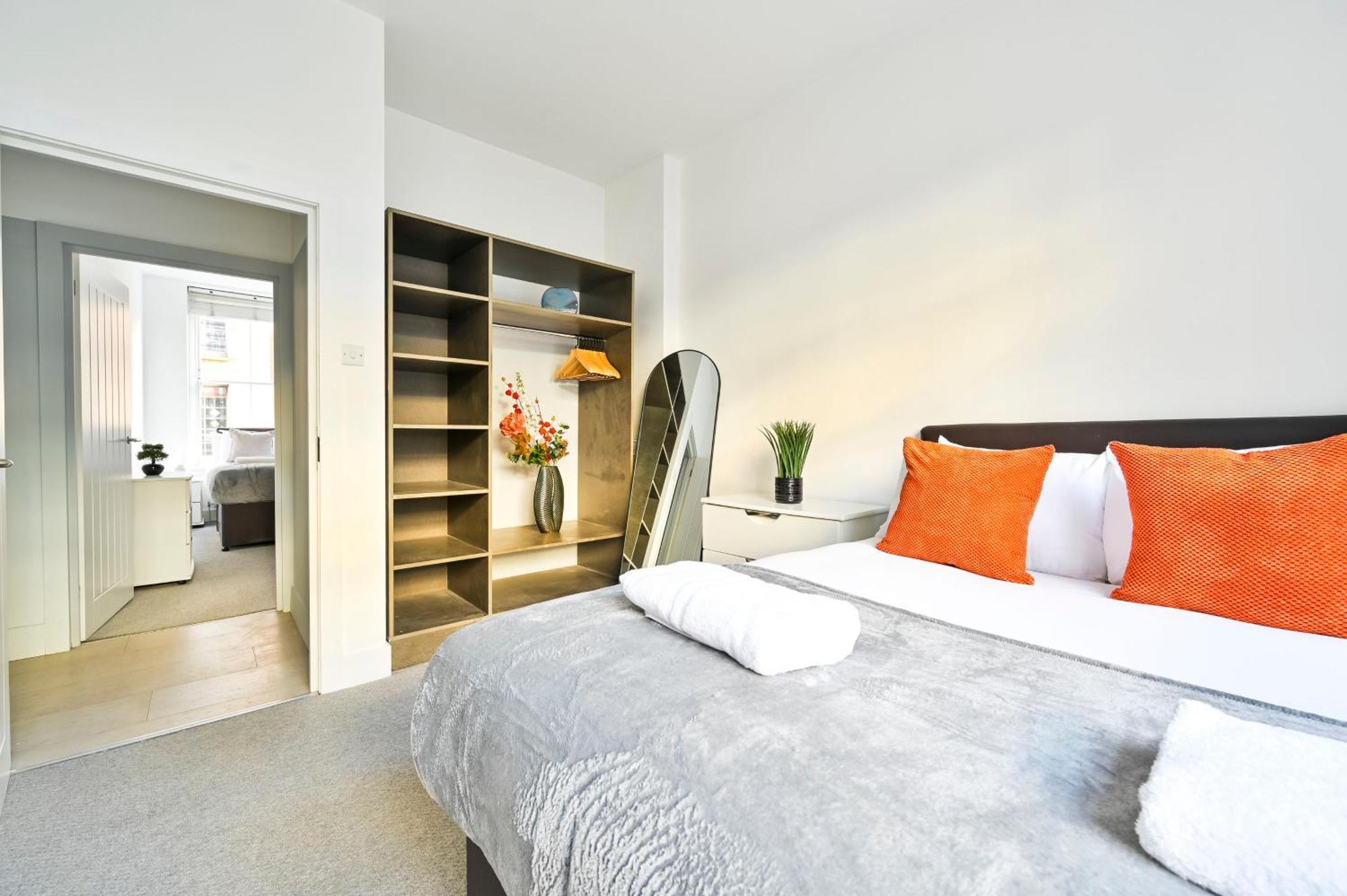 Farringdon Comfortable 2 Bed Apartment *