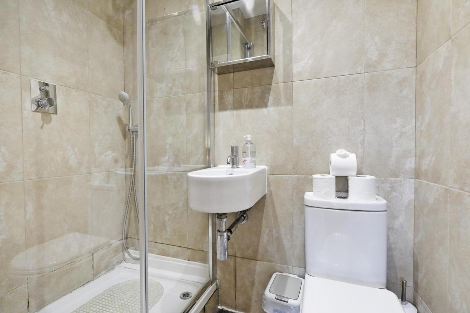 Beautiful 2 Bed 2 Bath - Notting Hill Leilighet *