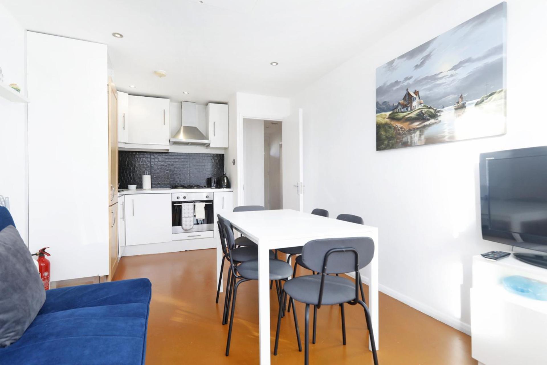 Beautiful 2 Bed 2 Bath - Notting Hill Leilighet *