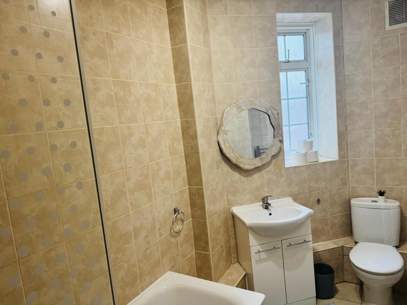 Super Family Flat Edgware Road * Londen