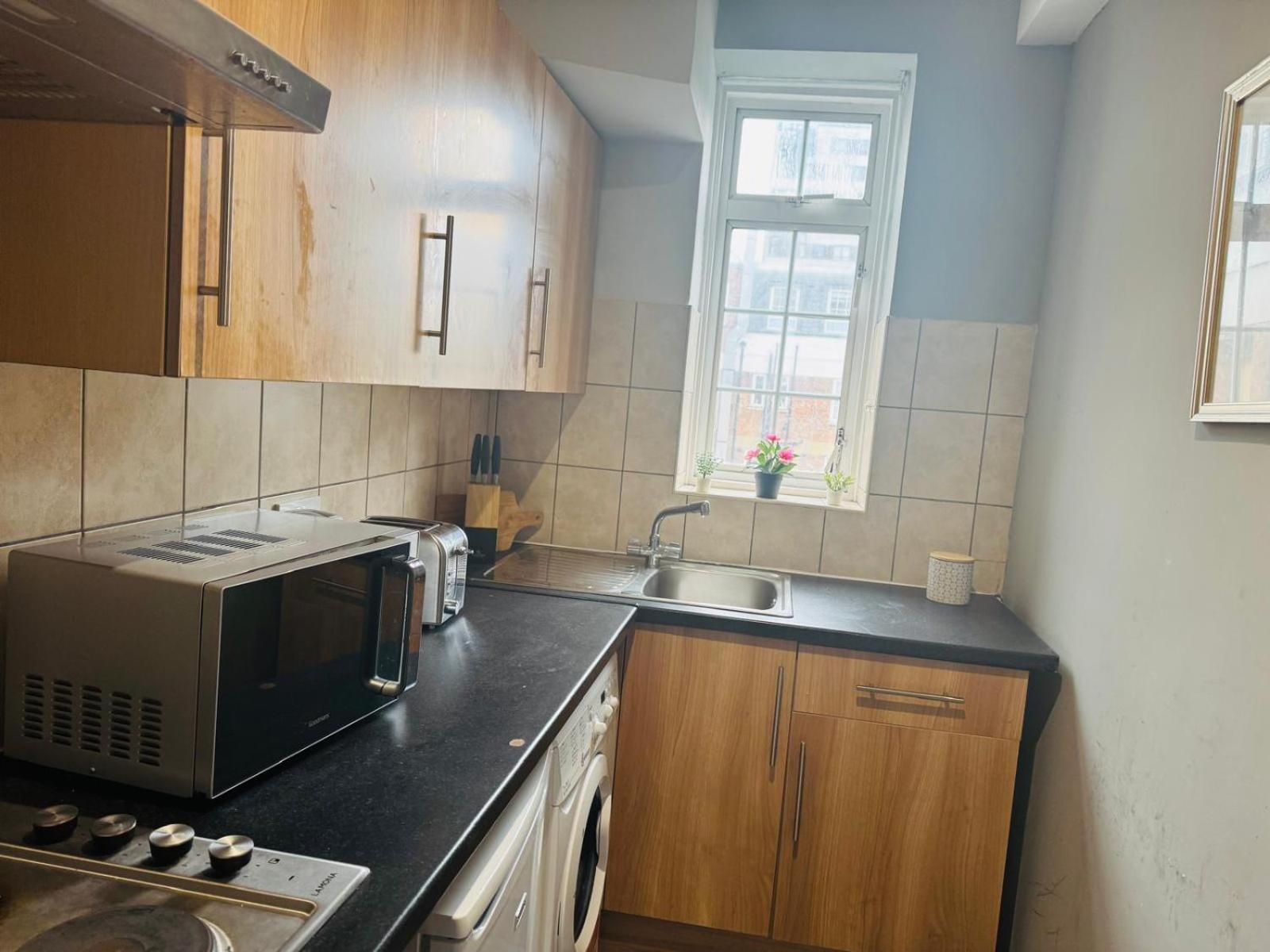 Super Family Flat Edgware Road * Londen