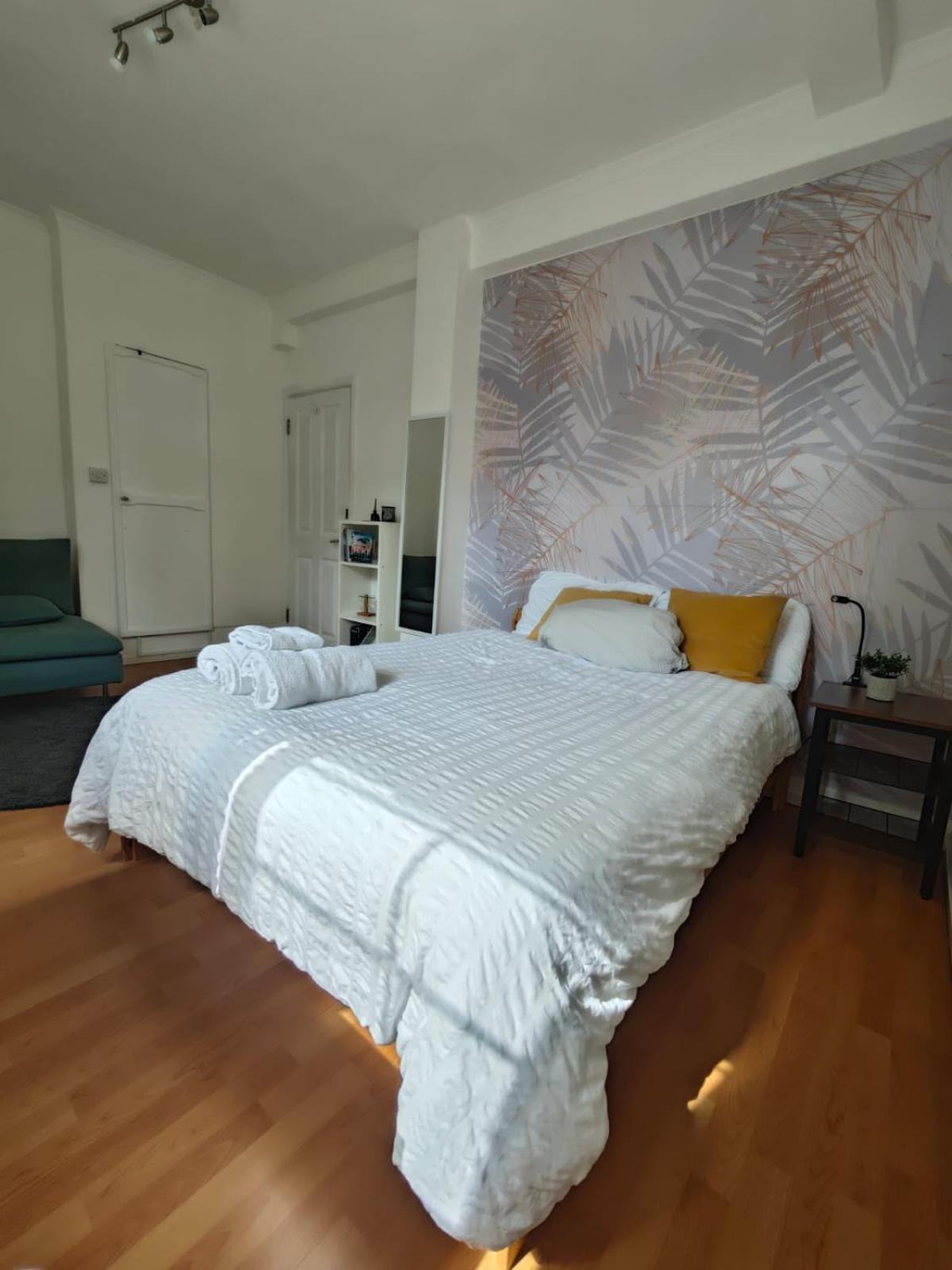 Stunning Large Double Bed Rum i privatbostad *
