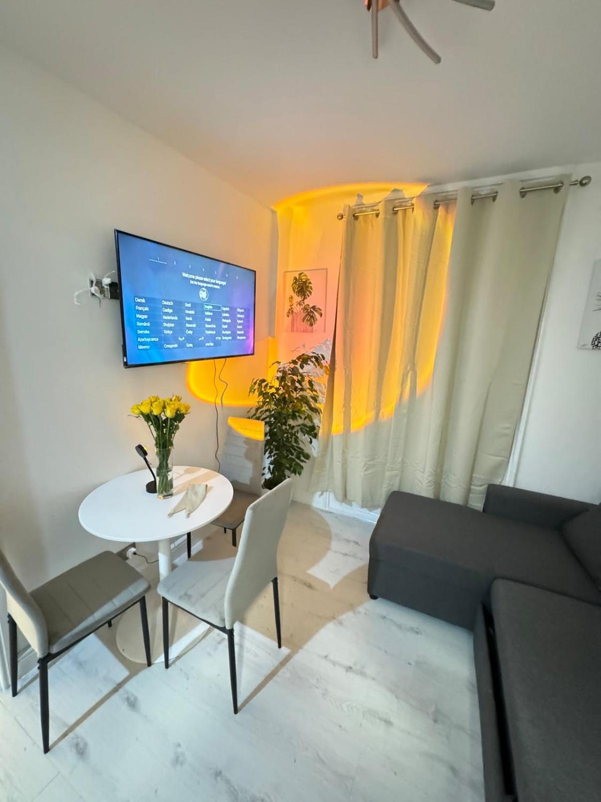 One Bedroom Flat Victoria * Londra