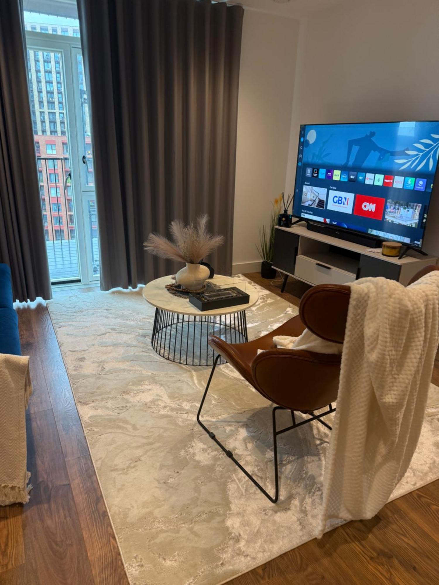 Wealth Luxury 2 Bedroom Double En-suite Lejlighed *