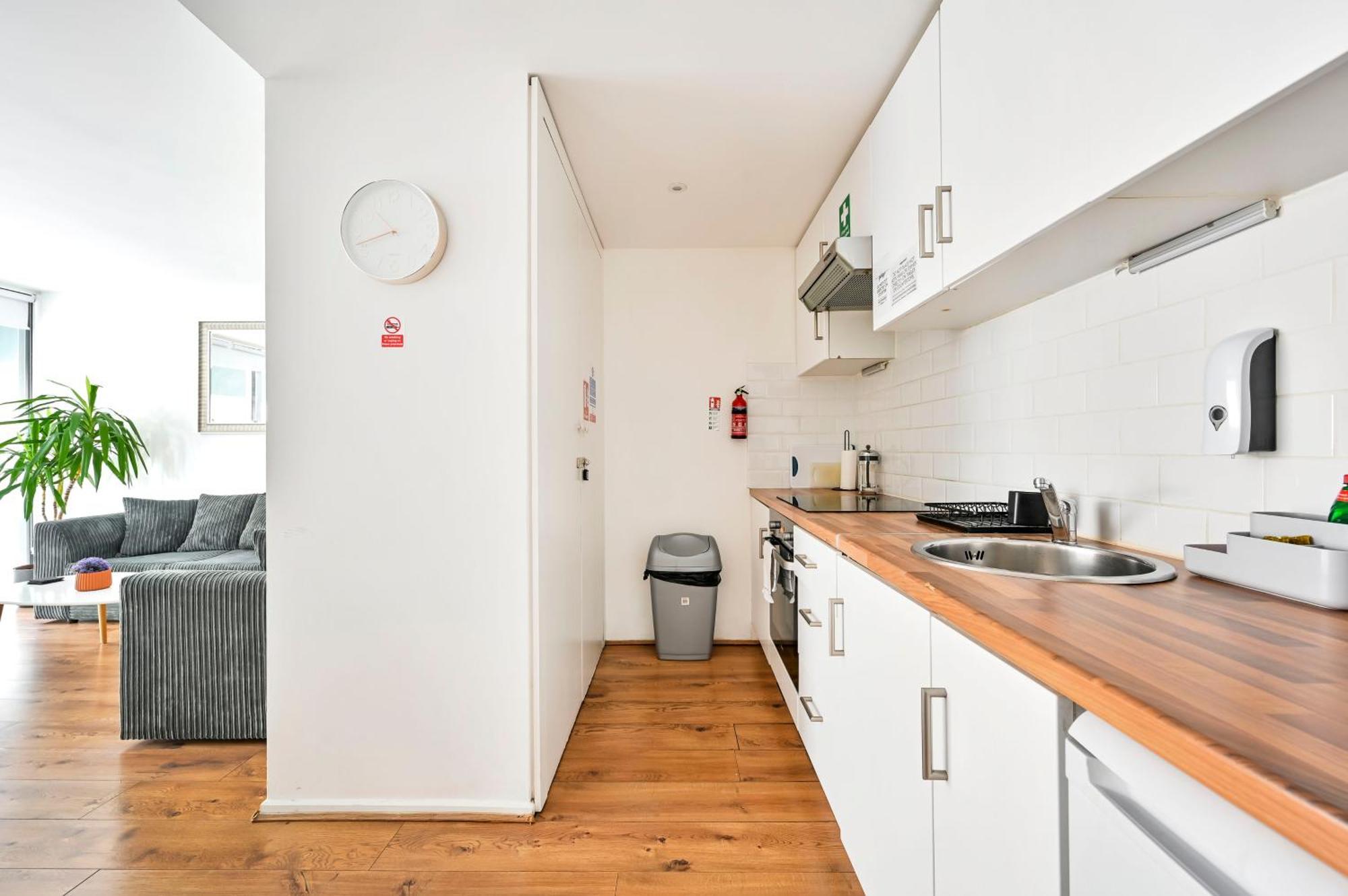 Lovely 2-bed, Sleeps 6, Near Stratford Station & Abba Voyage, Appartement *
