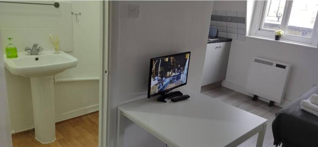Studio By Hyde Park - 20 * London