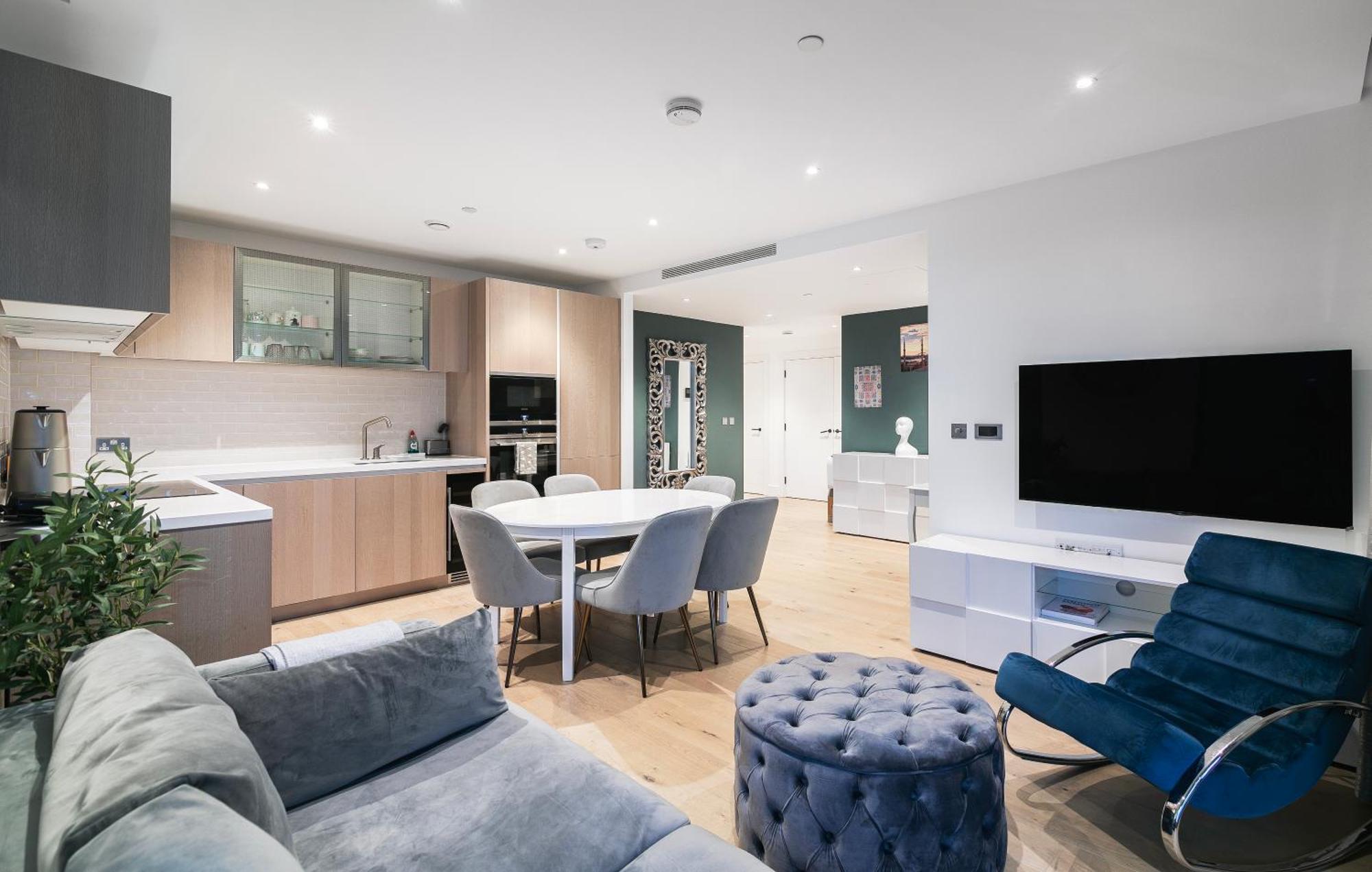 Battersea Power Station 2-bed Flat Apartment London