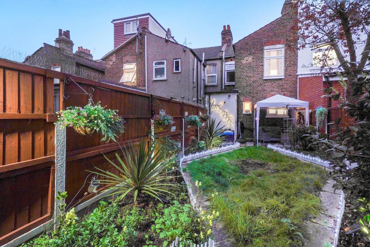 House In Great Location * London