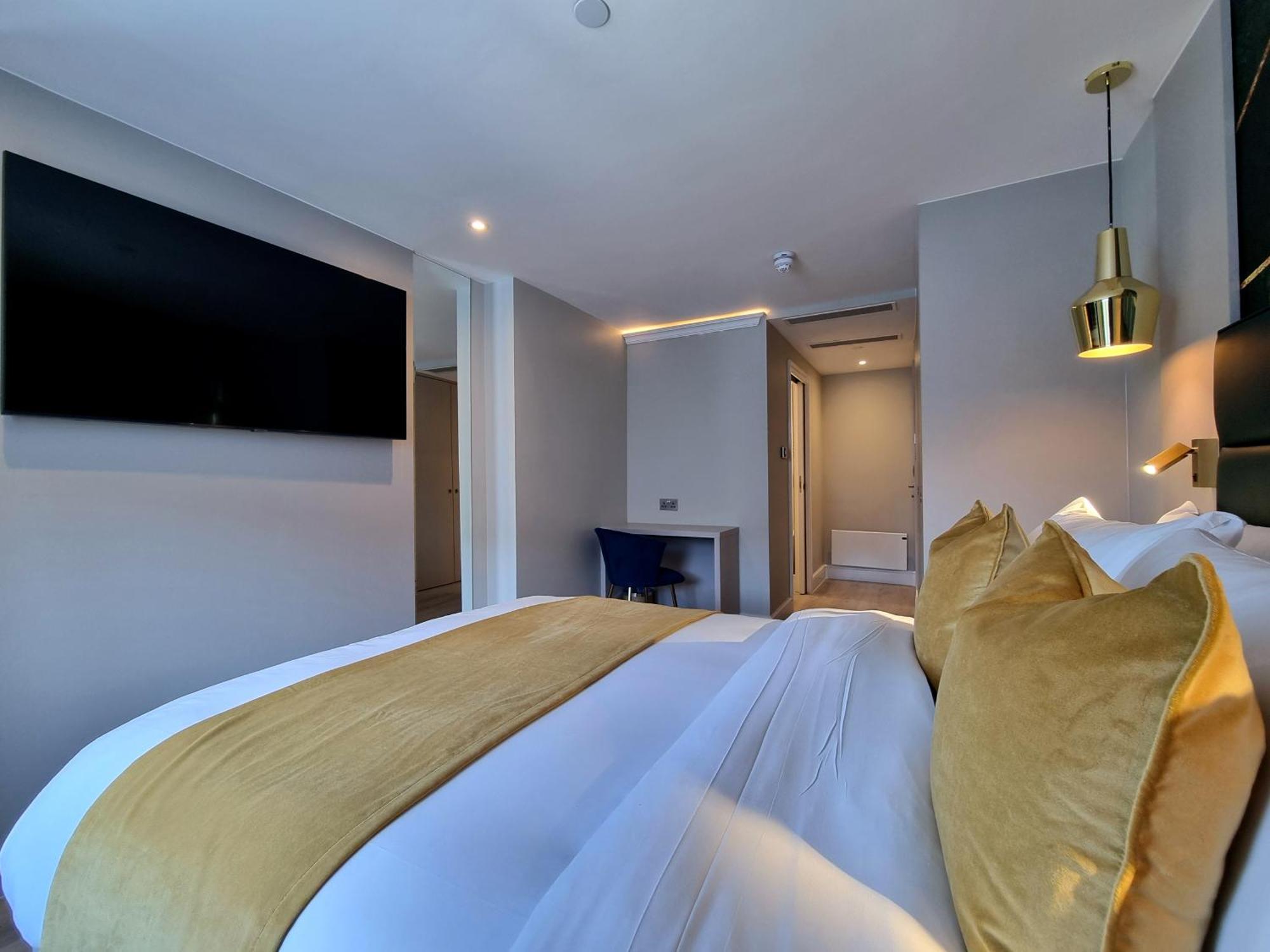 West Brompton Aparthotel