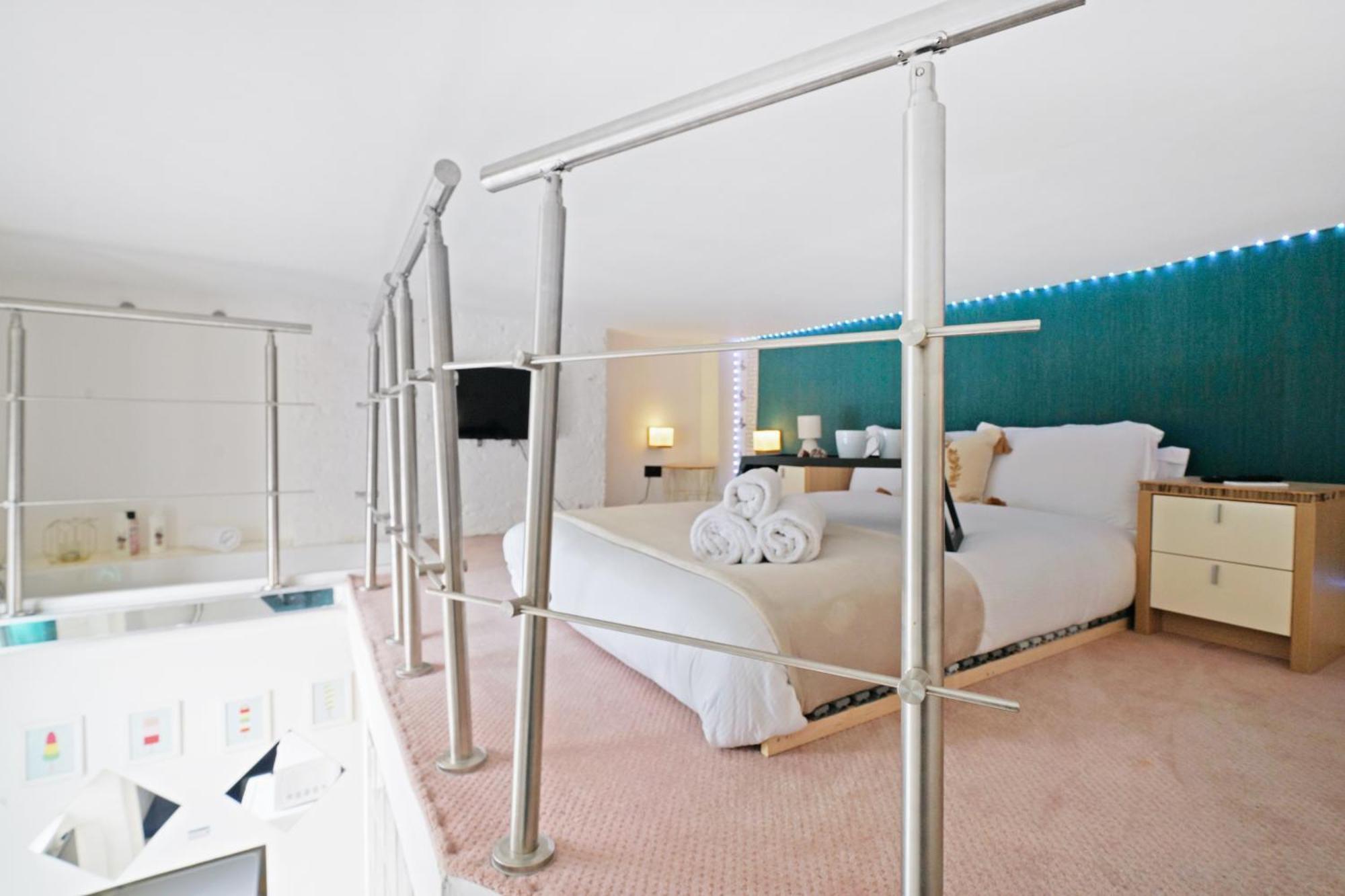 Leilighet Cozy Split-level Studio *
