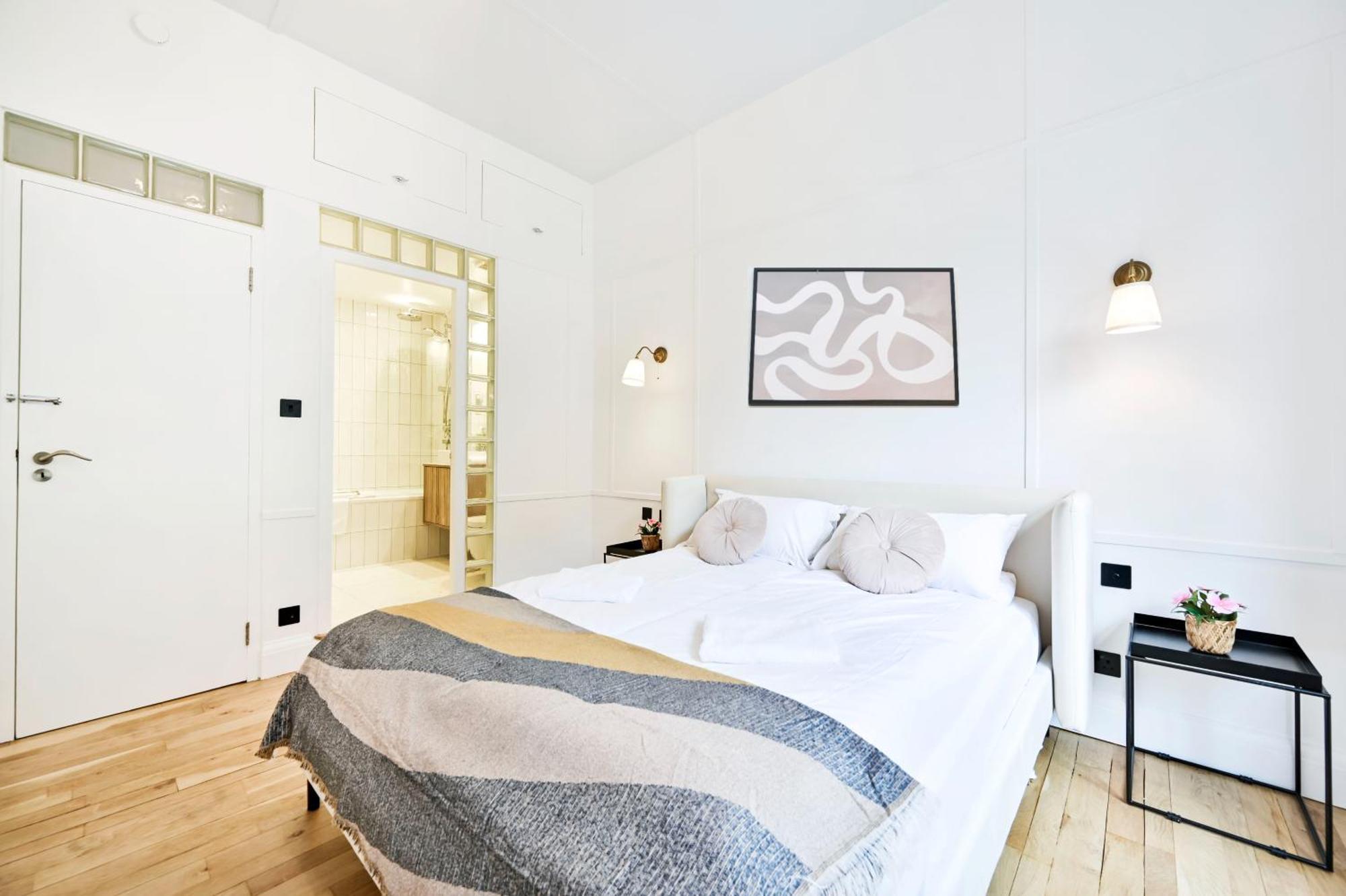 Amazing 3 Bed Great Portland Street Appartement