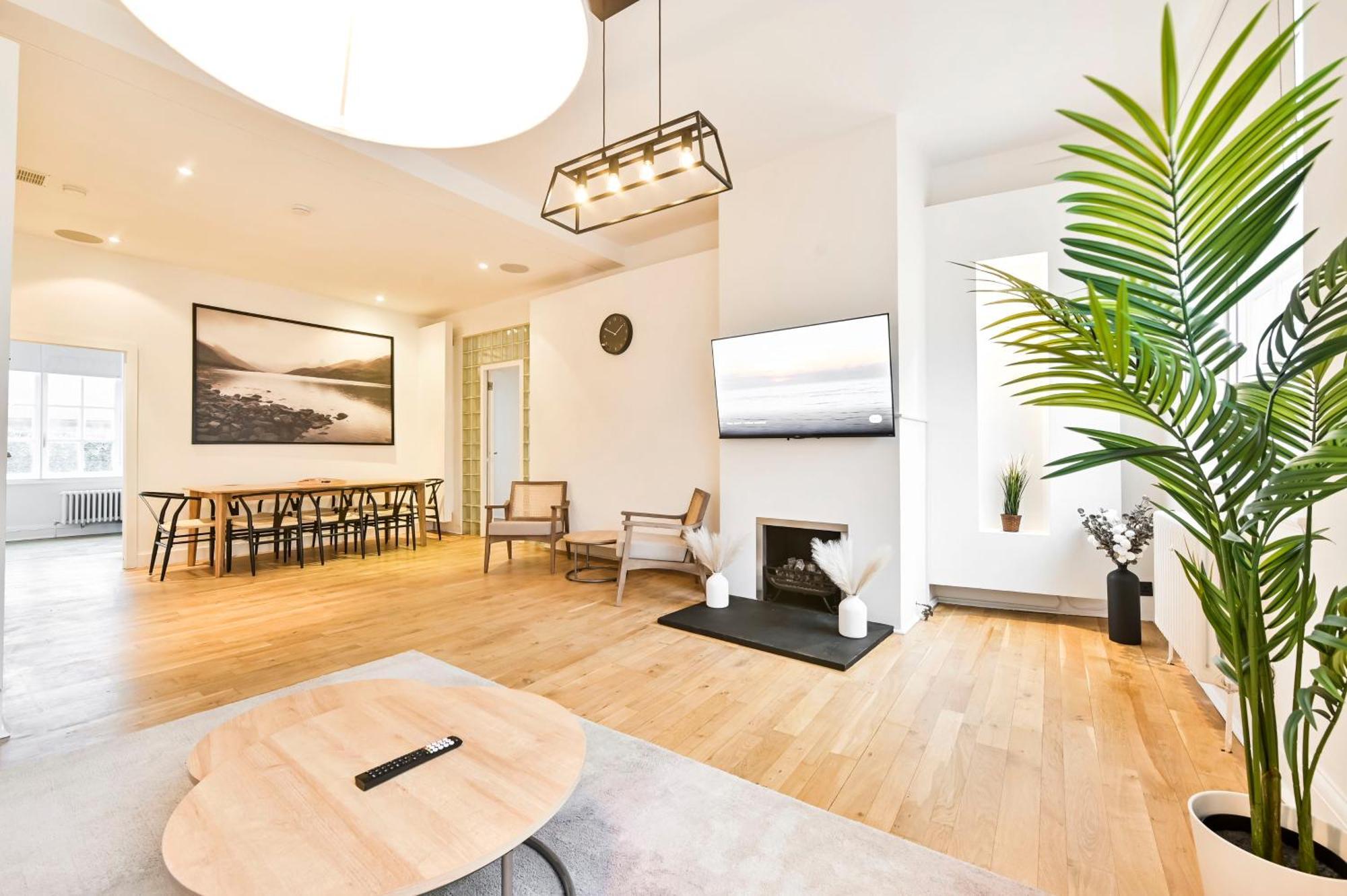 Amazing 3 Bed Great Portland Street Lejlighed *