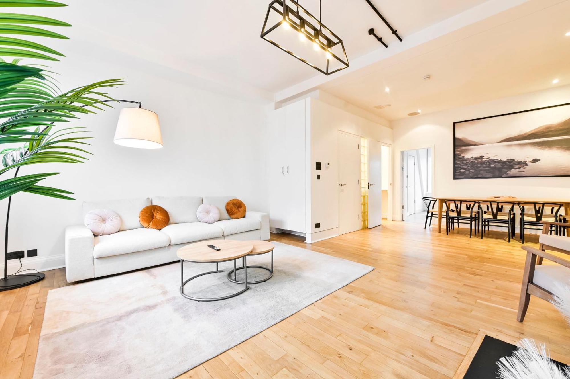 Amazing 3 Bed Great Portland Street Londen
