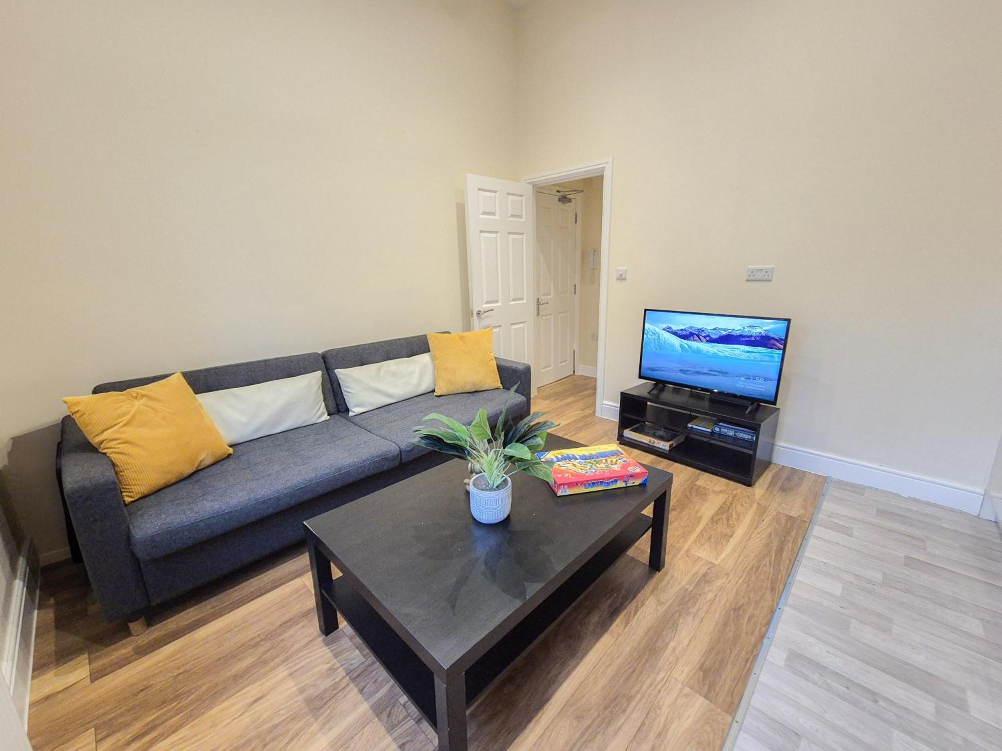 Cozy 2-bedroom With Free Wi-fi In Shepherds Bush Near Westfield Lägenhet