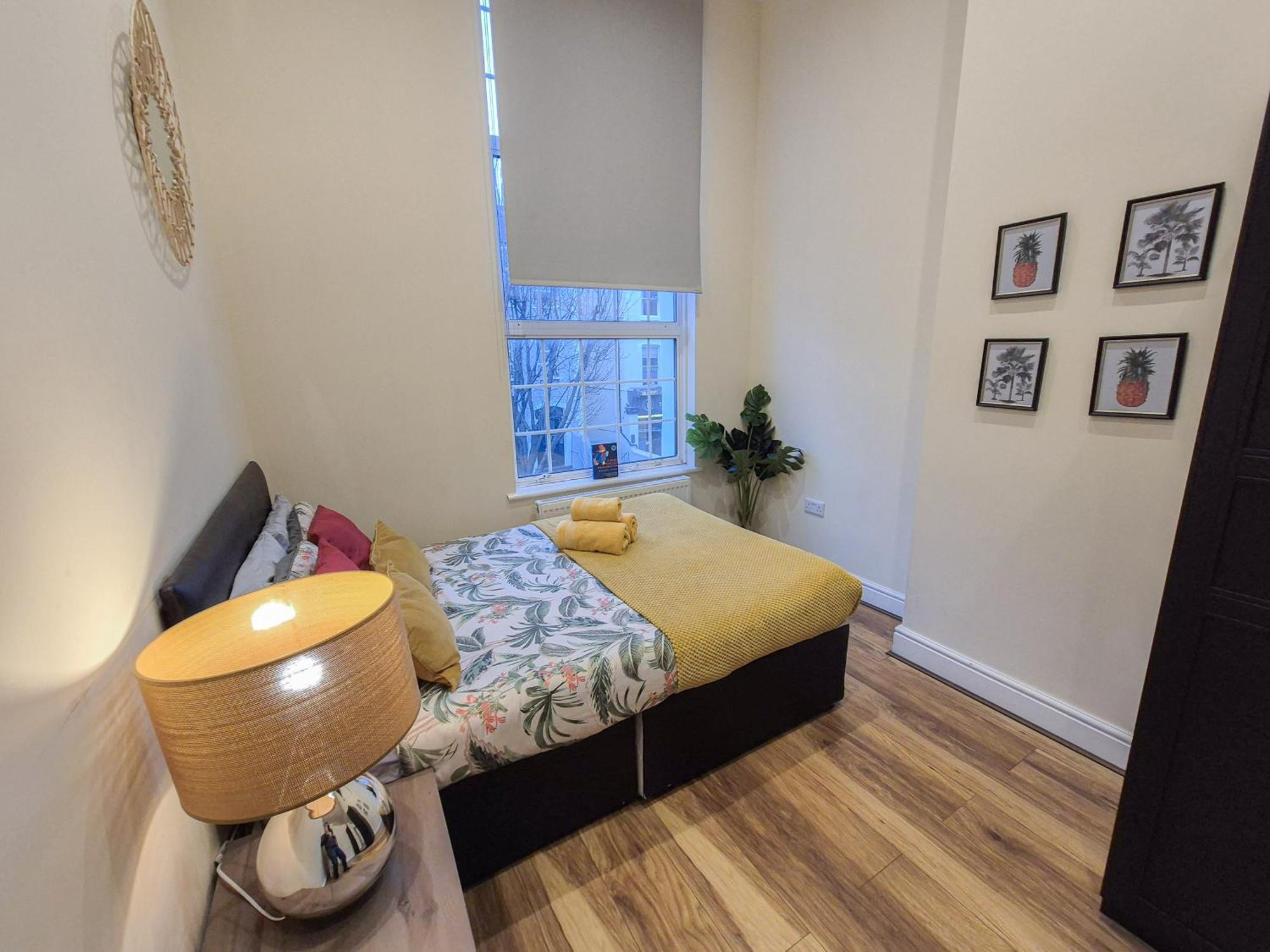 Lägenhet Cozy 2-bedroom With Free Wi-fi In Shepherds Bush Near Westfield