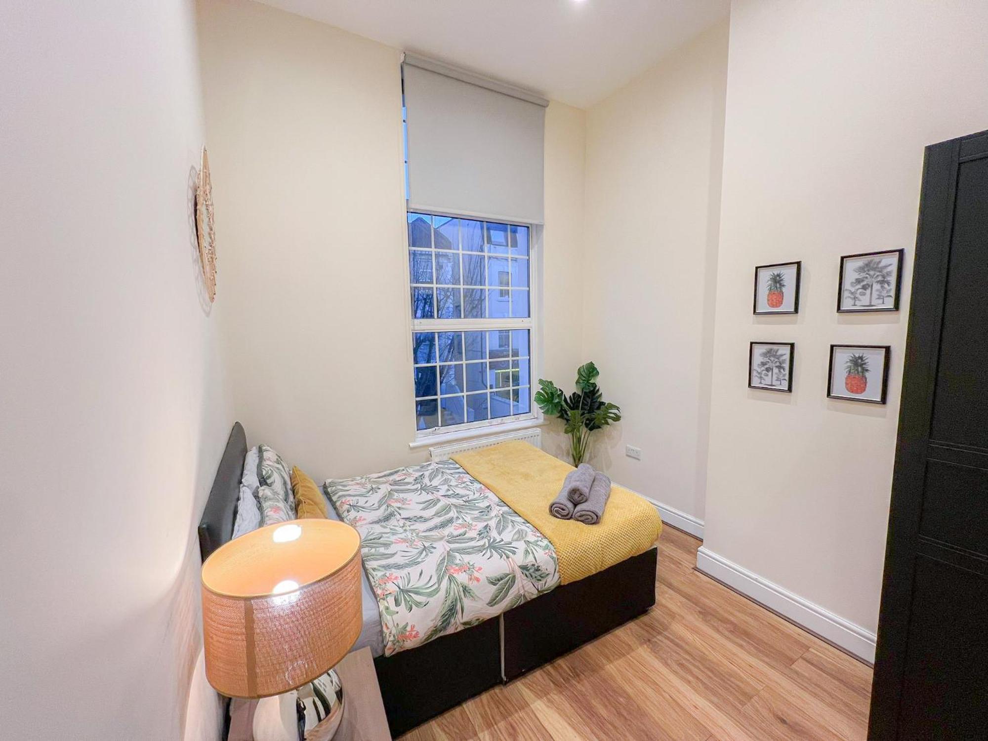 Cozy 2-bedroom With Free Wi-fi In Shepherds Bush Near Westfield Lägenhet