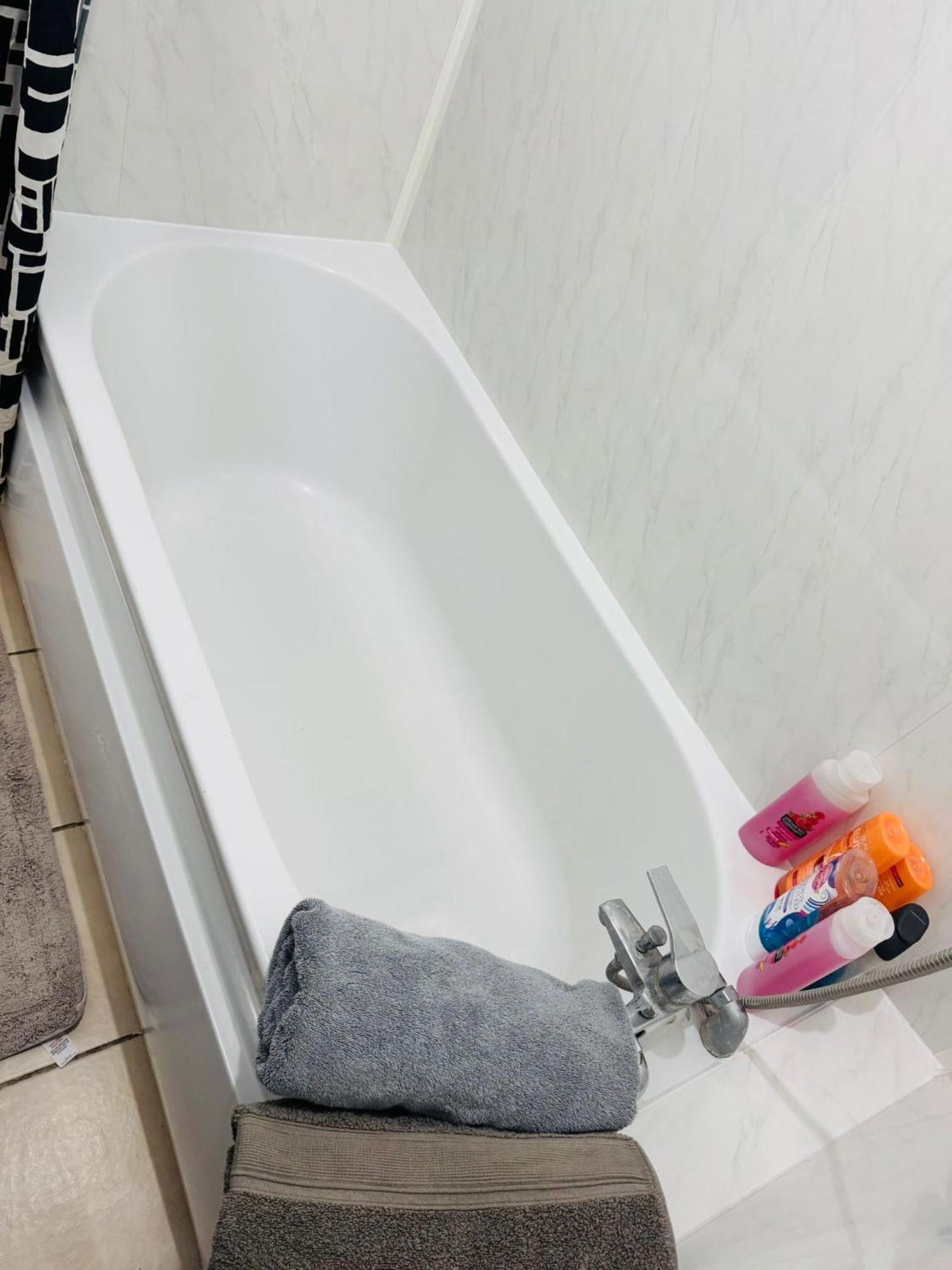 1 Bedroom Flat In Whitechapel, Appartement Londres