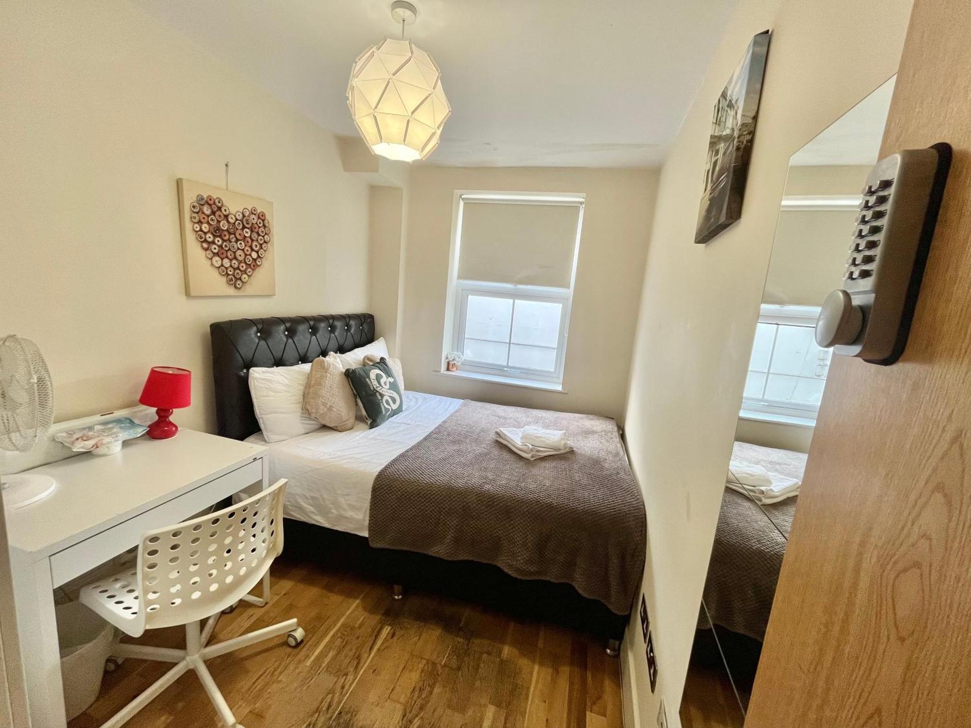 Euston Private Bedrooms 161 Flat3 Rum i privatbostad London