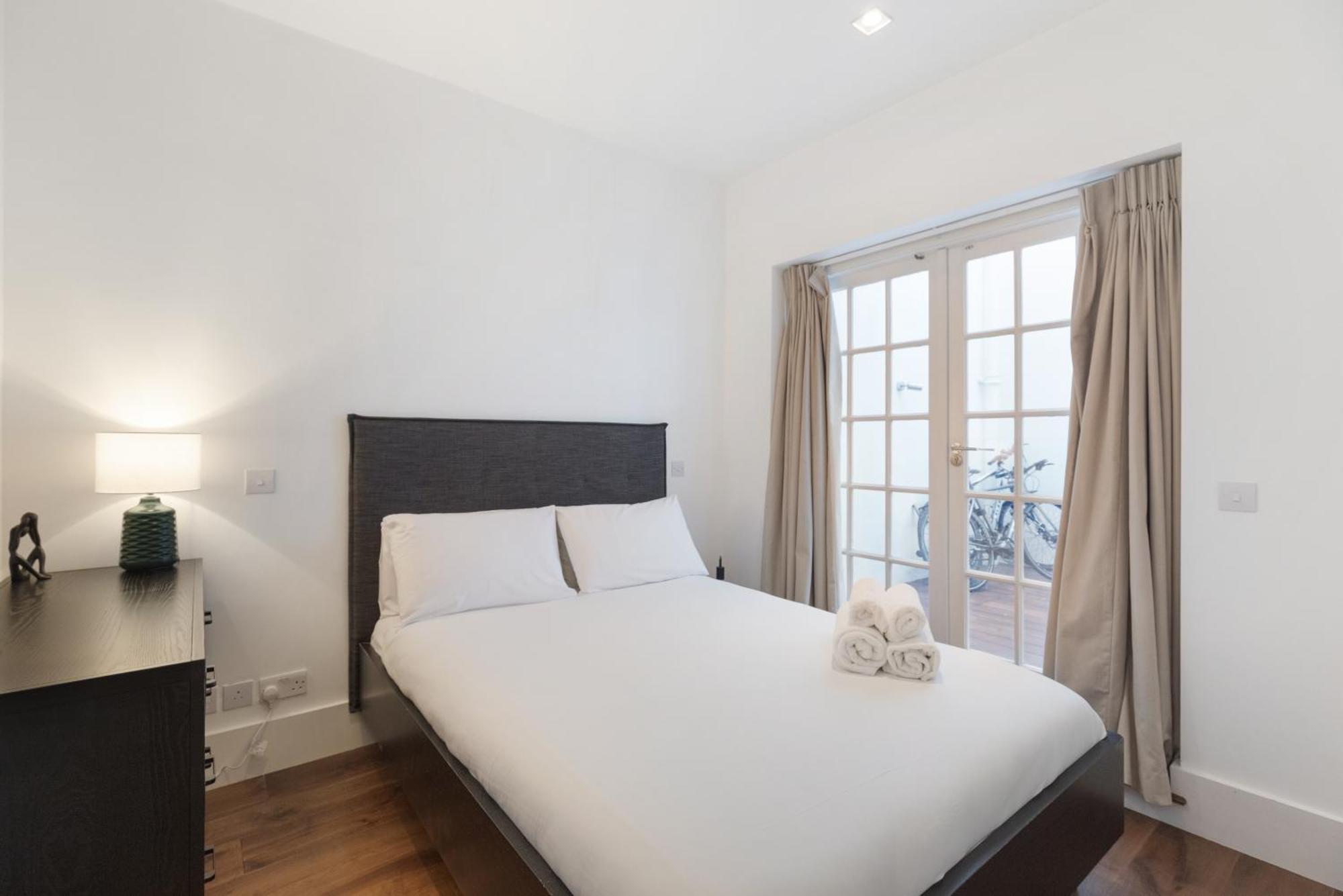 Modern Two Bed Two Bath Flat In Kensington - Knightsbridge Lejlighed London