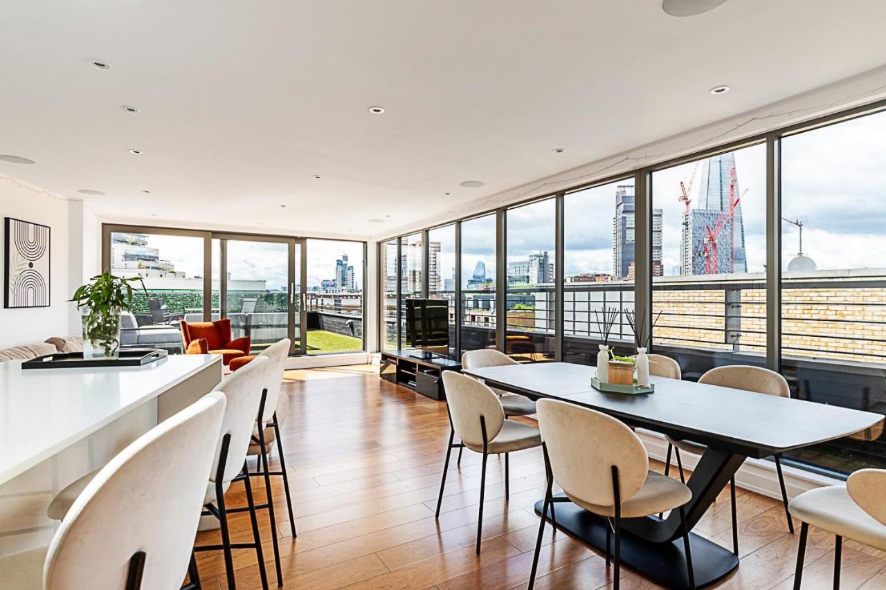 Modern Haven With Terrace View & Urban Charm Apartment London
