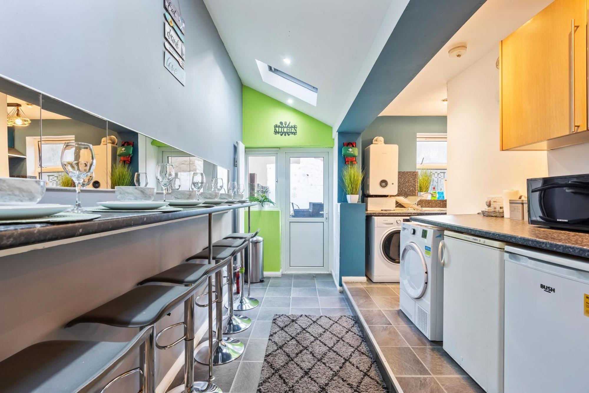 Comfy 4bed House Close To Subway Ferienhaus London
