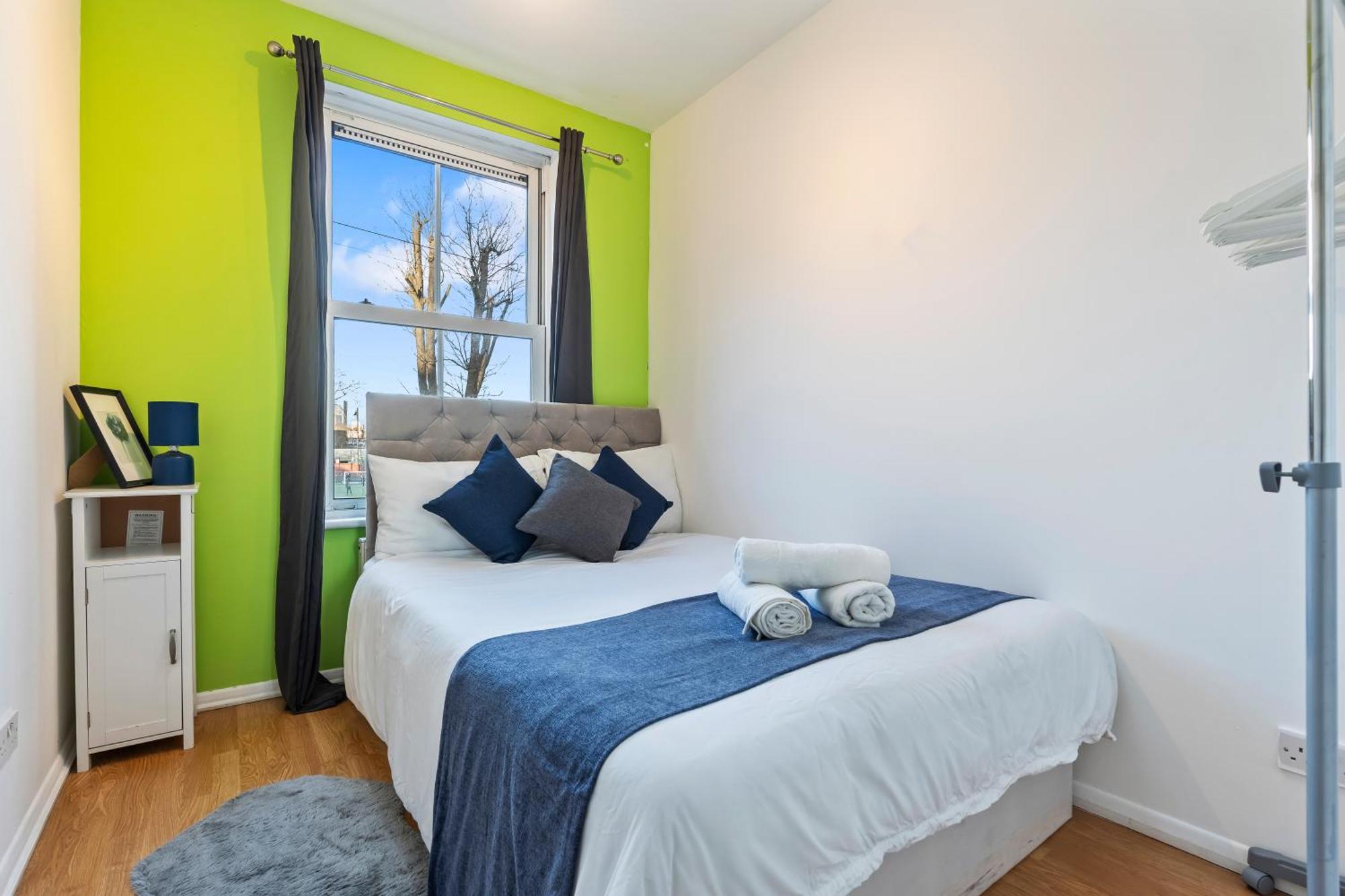 Comfy 4bed House Close To Subway London