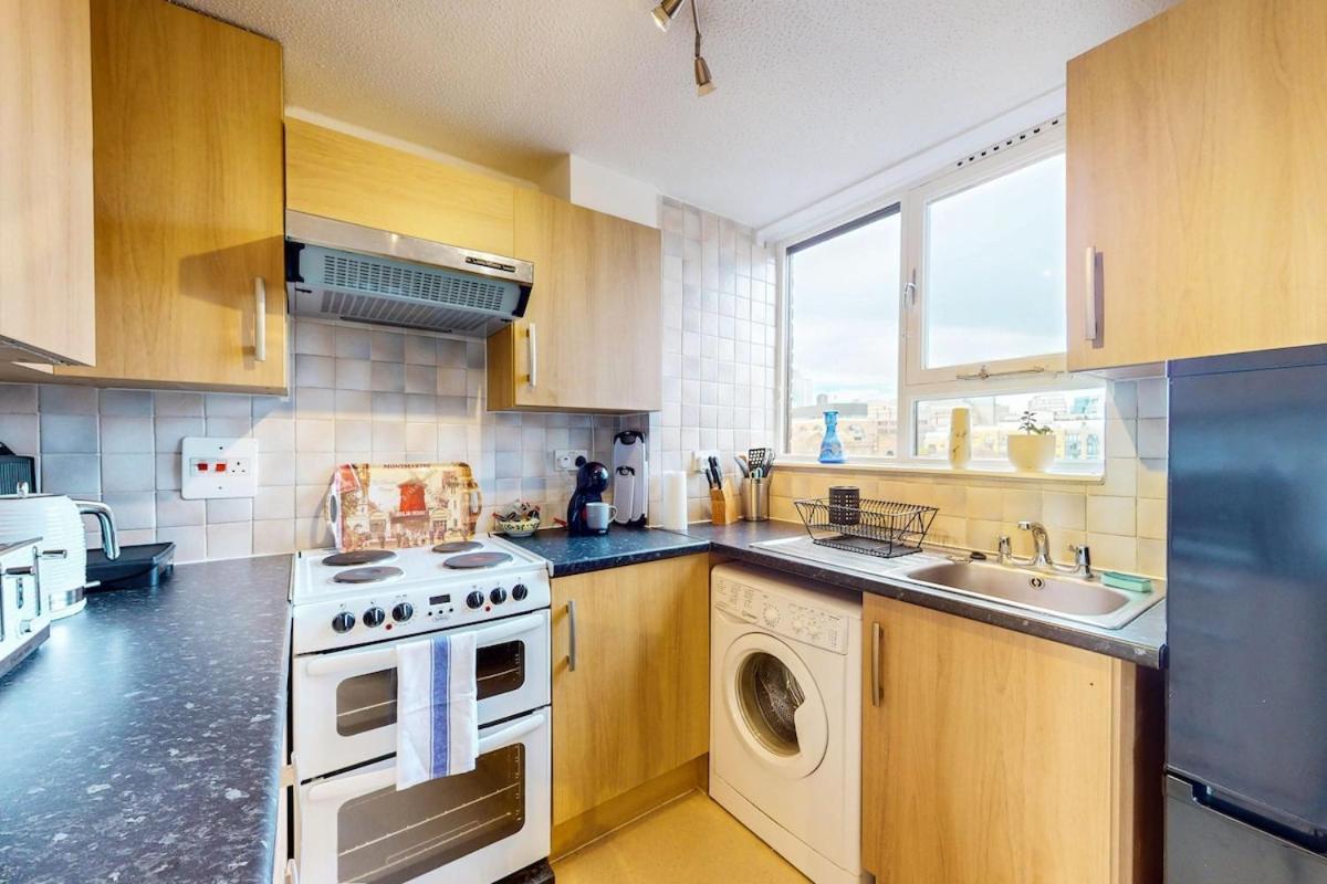 Amazing Location 1 Bd Flat On St Katharine's Docks Londra