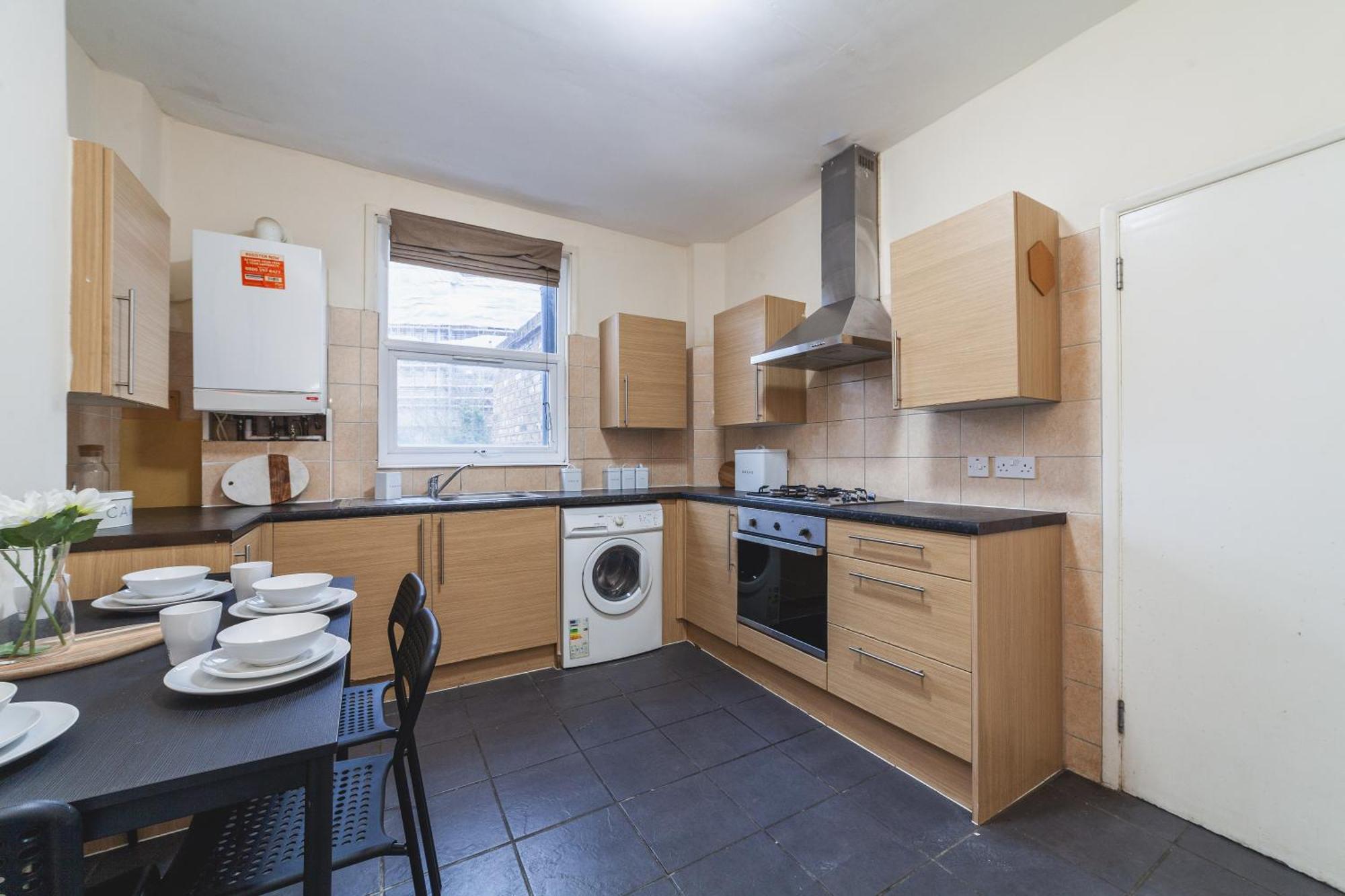 Appartement 1 Double Available In Lovely Acton Duplex - 5 Minutes From Elizabeth Line & Close To Heathrow *