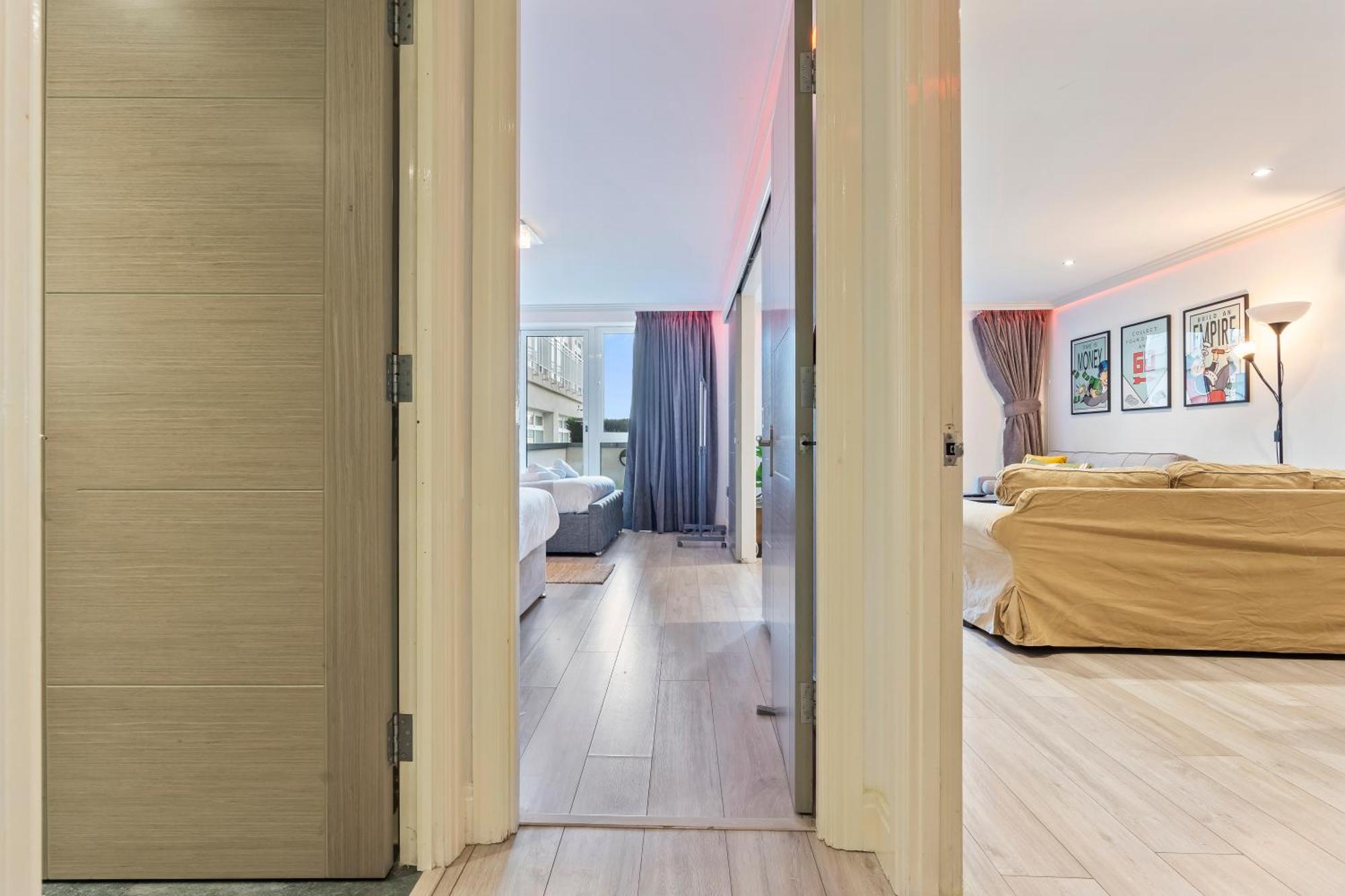 Appartamento Monopoly Suite- Luxurious- High Tech And Spacious In Battersea Londra