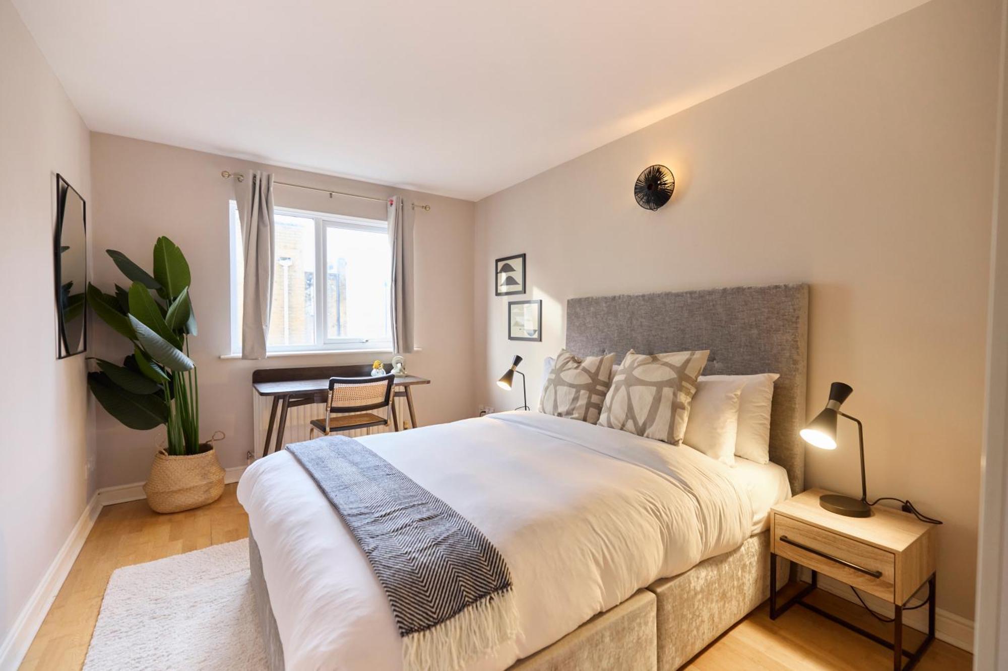 The Wray Crescent Hideout - Stylish 4bdr With Parking * London