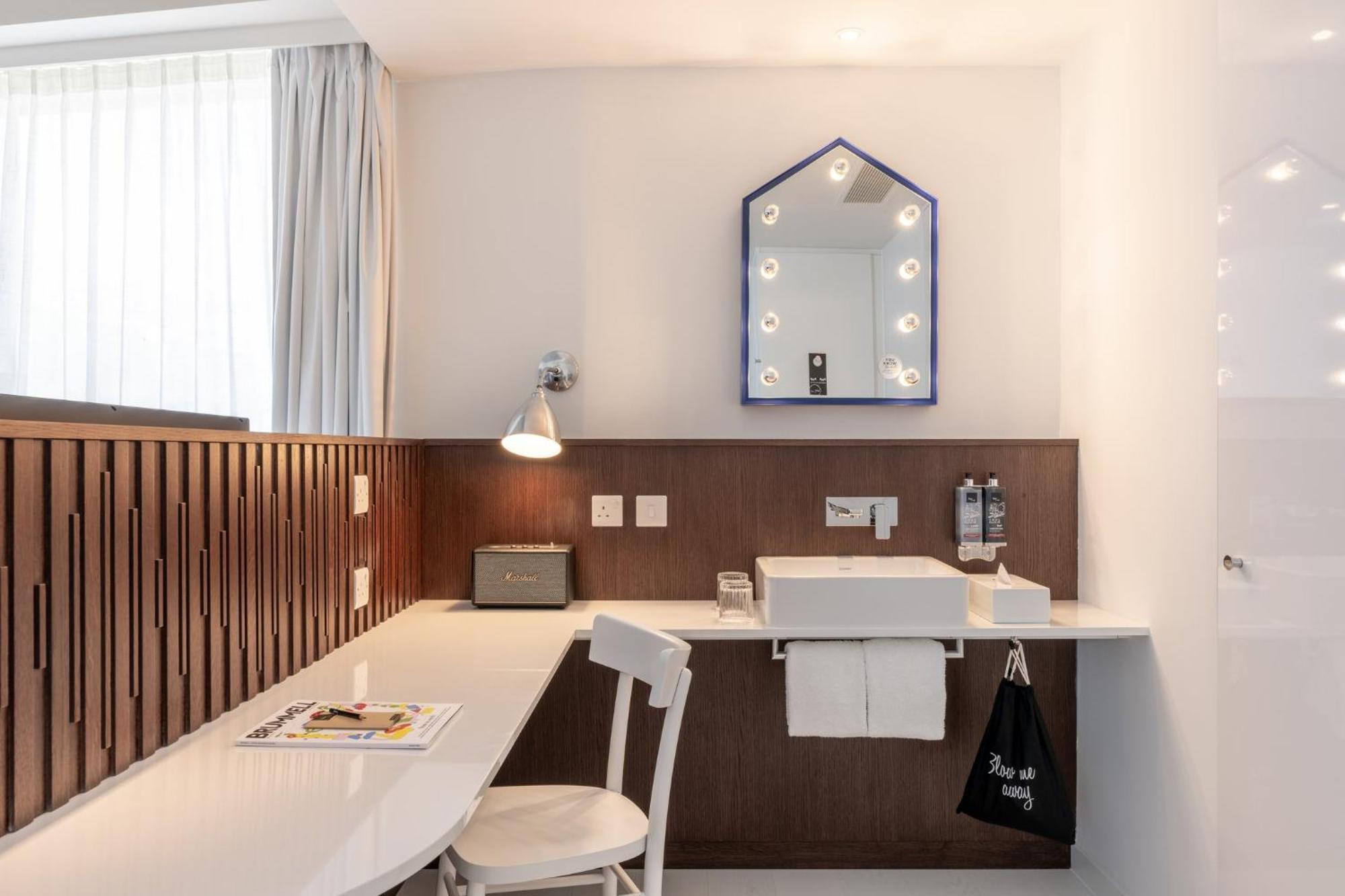 Hotell Ruby Zoe London