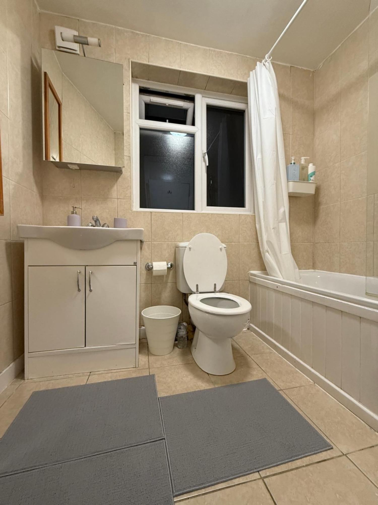 Guest house Good Size And Cheap Double In Hammersmith