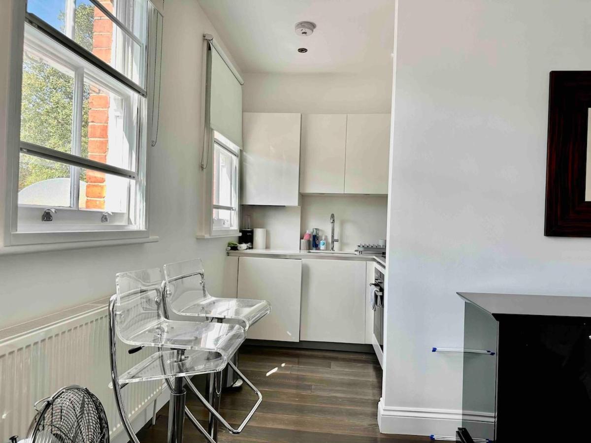 Private In Parsons New Kings Road * Londen