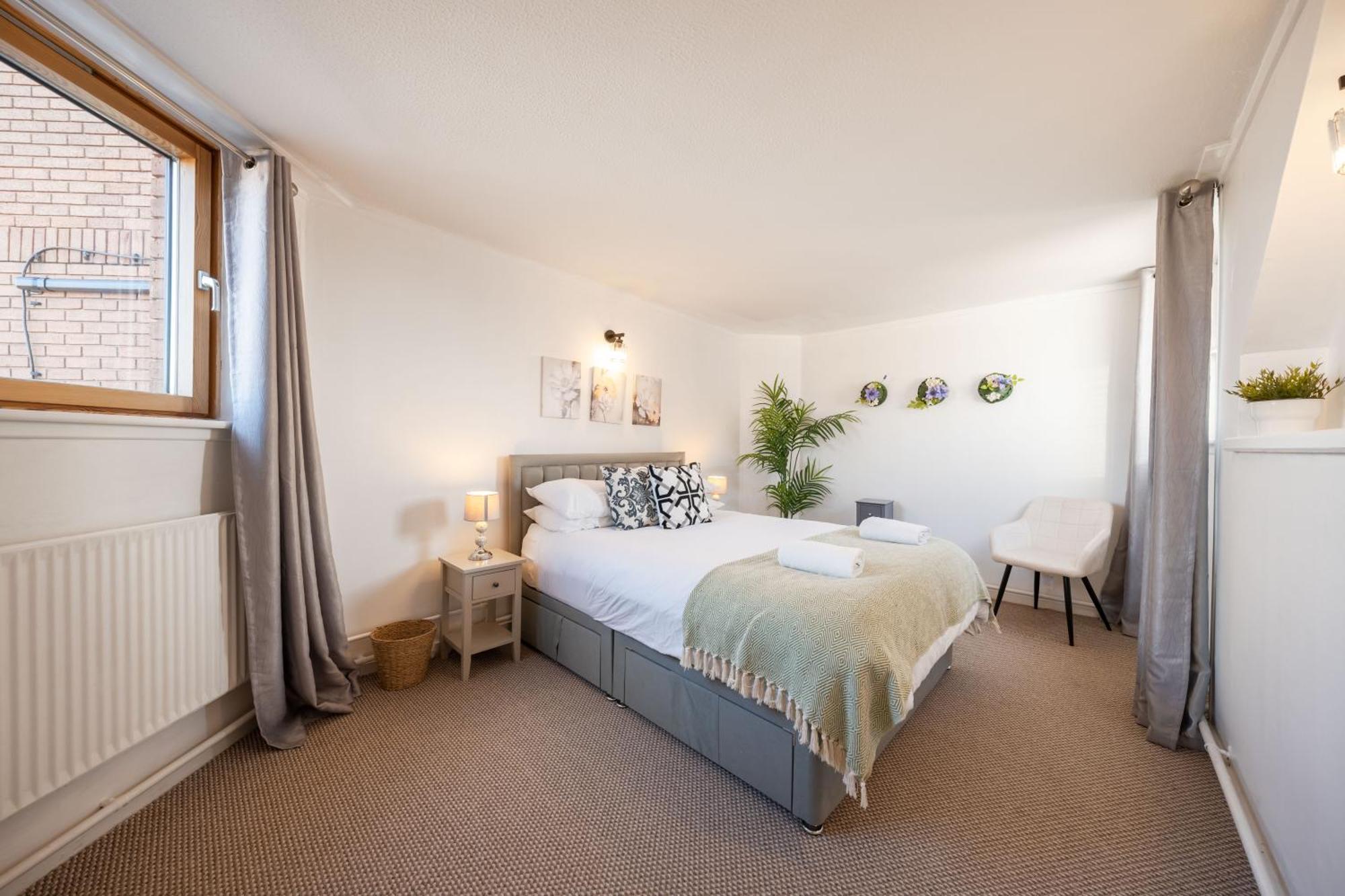3 Bed Luxury In Chelsea, 2 King Size Bed, 1 Double Bed, Ideal For Families Lägenhet *