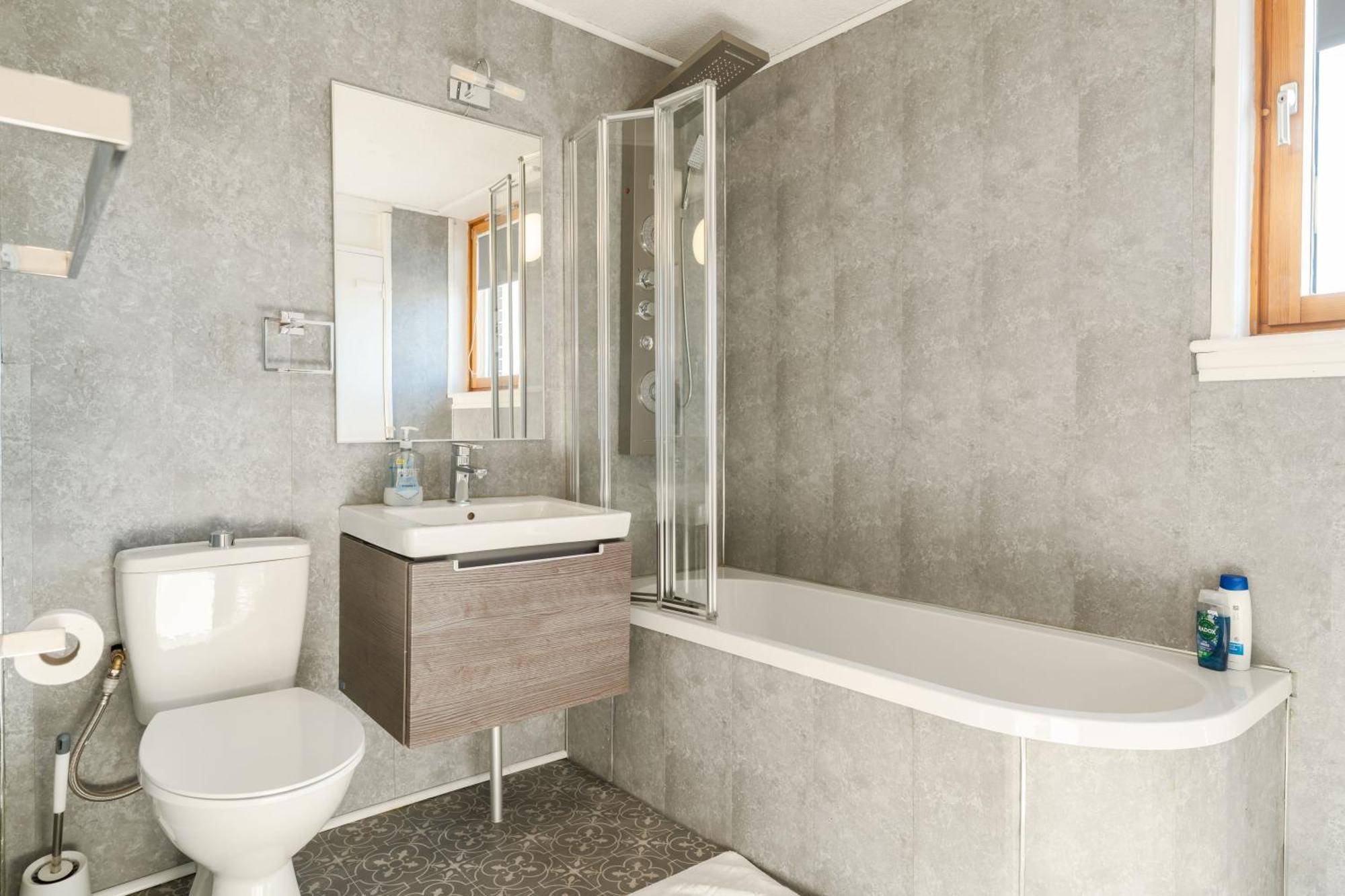 Lägenhet 3 Bed Luxury In Chelsea, 2 King Size Bed, 1 Double Bed, Ideal For Families *