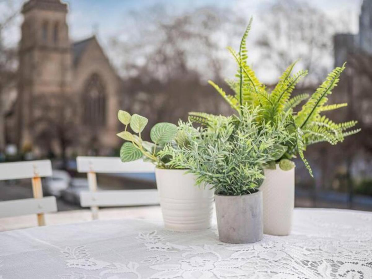 Chic & Cosy Flat With Terrace, 5-min Walk To Pimlico Tube, Pet-friendly Londen