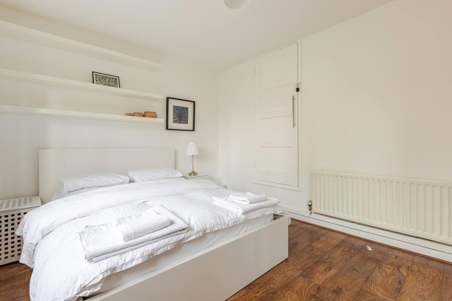 Charming 2-bed Garden Flat Appartamento Londra