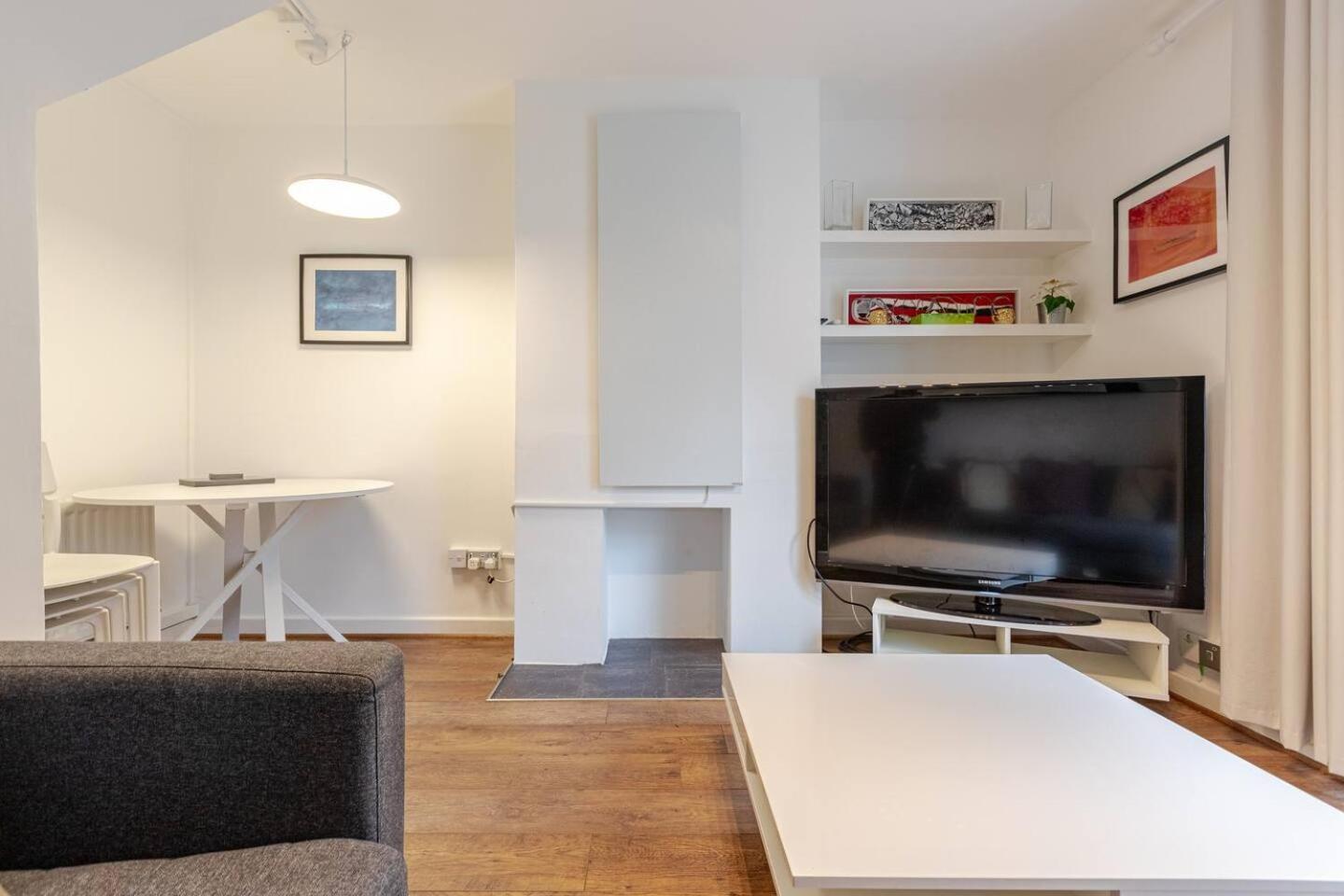 Charming 2-bed Garden Flat Appartamento Londra
