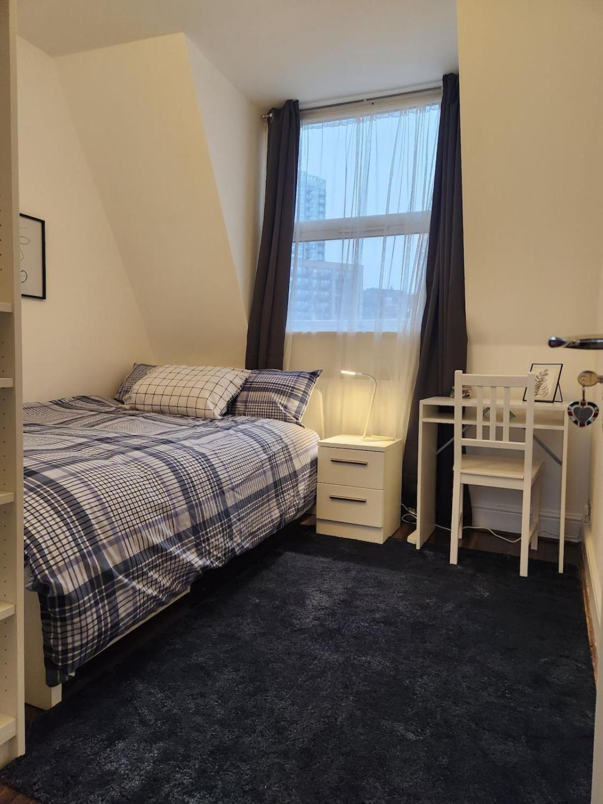 Modern Spacious 10 Minutes From Big Ben Gasthuis