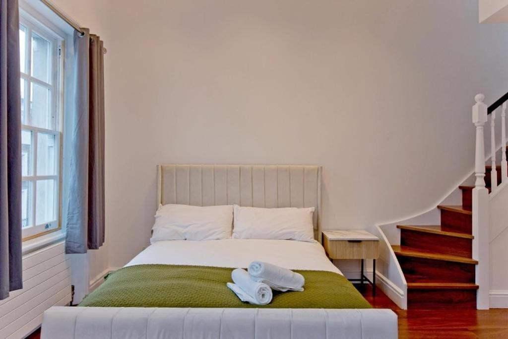 Charming Beau 2-bed Haven Near Harrods Apartment