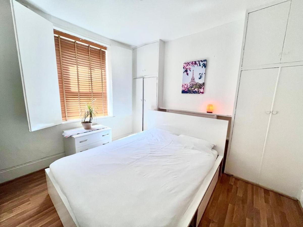 One Bedroom Flat Sw8 Lägenhet