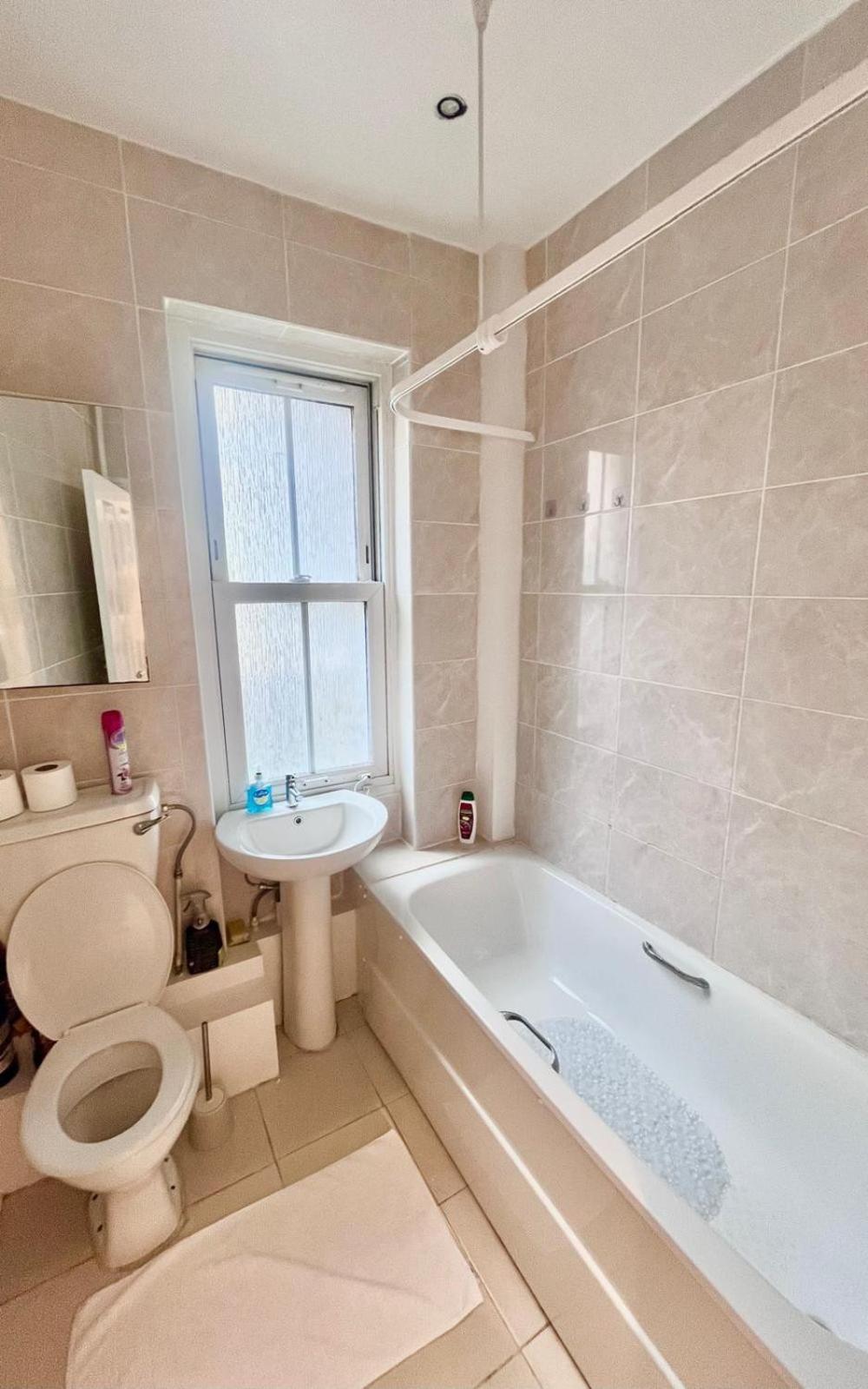 One Bedroom Flat Sw8 Lägenhet