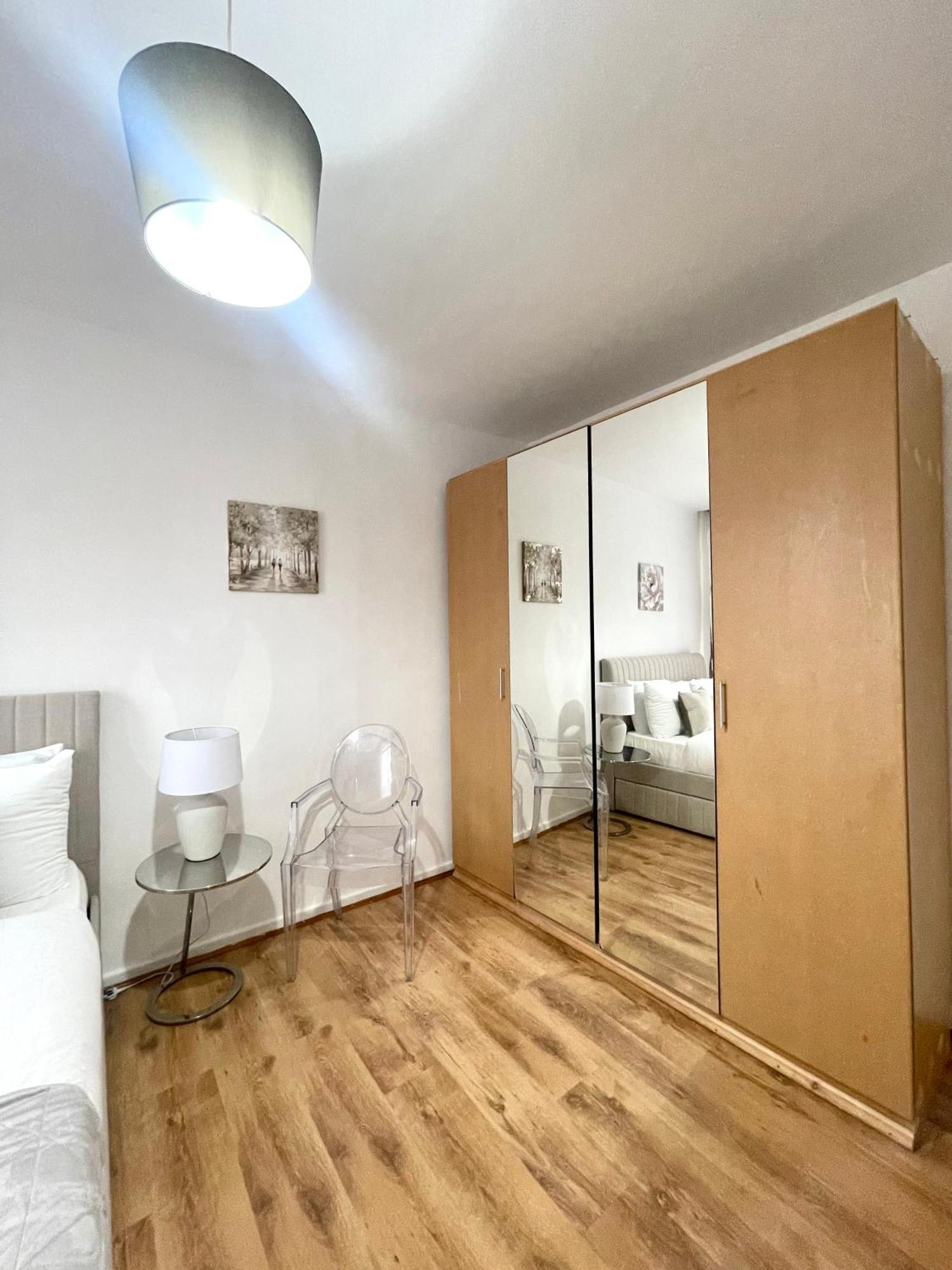 Apartment Hyde Park Place