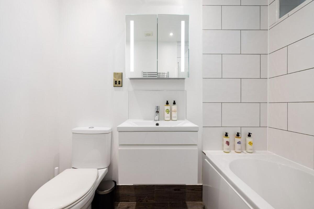 Bright, Spotless Fulham With Private Garden London