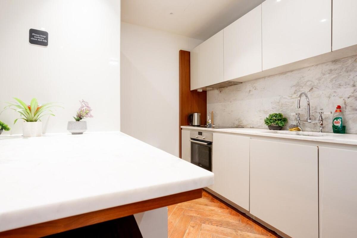 Luxury 2brs Maisonette Near Battersea Power Lägenhet