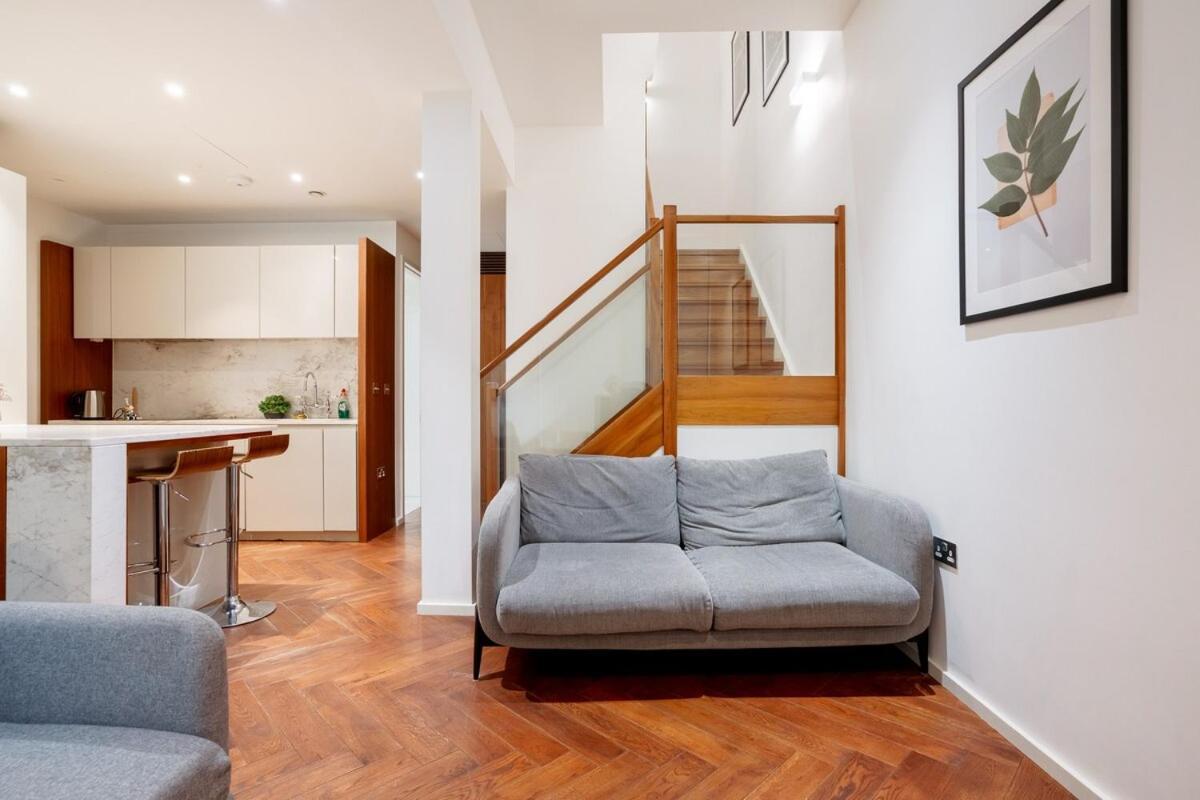Luxury 2brs Maisonette Near Battersea Power Lägenhet London