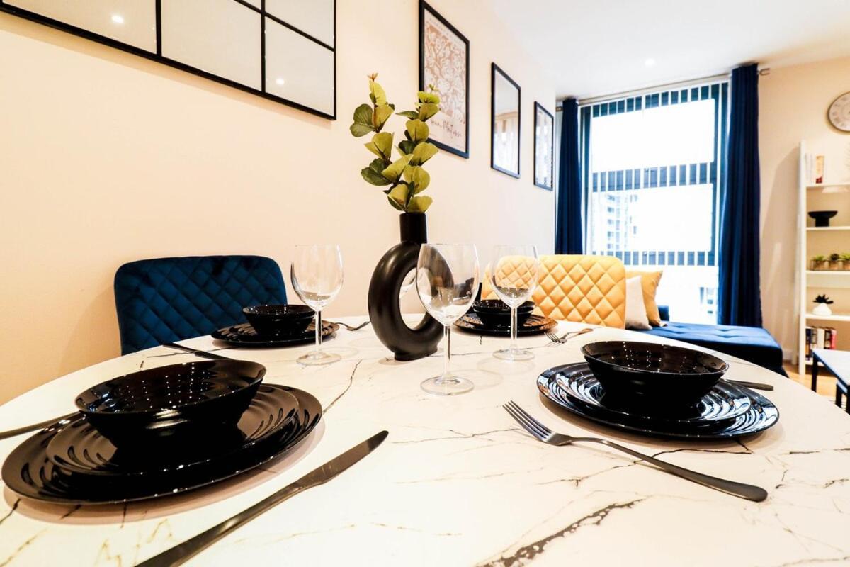 Stunning Canary Wharf Flat-5 Mins From Tube Station Lejlighed London