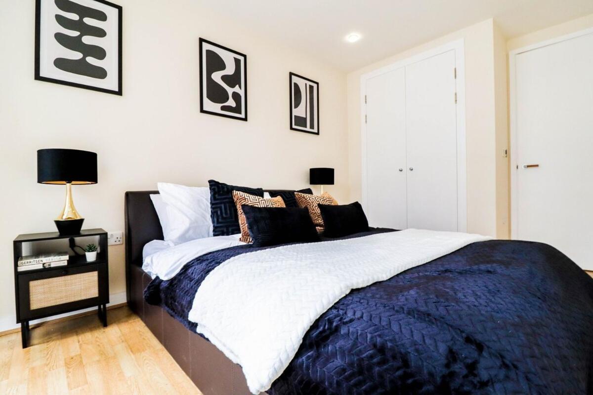Lejlighed Stunning Canary Wharf Flat-5 Mins From Tube Station London